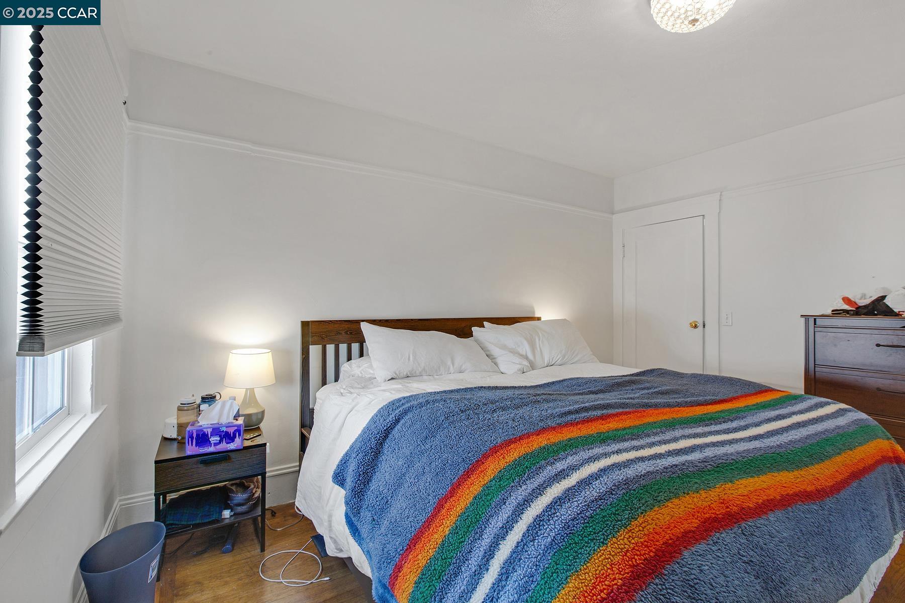 Detail Gallery Image 9 of 19 For 985 39th Street, Oakland,  CA 94608 - – Beds | – Baths