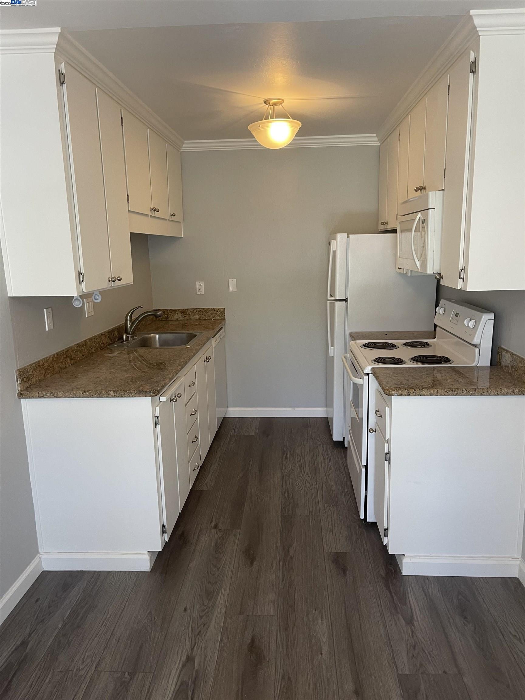 Detail Gallery Image 6 of 41 For 185 Sierra Dr #206,  Walnut Creek,  CA 94596 - 1 Beds | 1 Baths