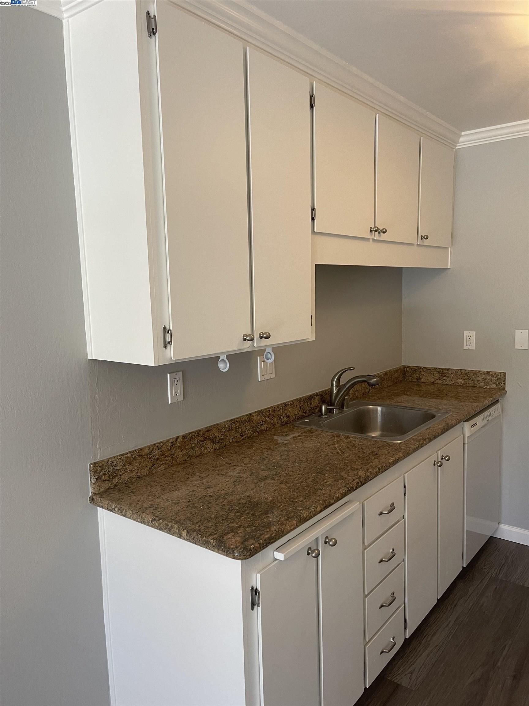 Detail Gallery Image 8 of 41 For 185 Sierra Dr #206,  Walnut Creek,  CA 94596 - 1 Beds | 1 Baths
