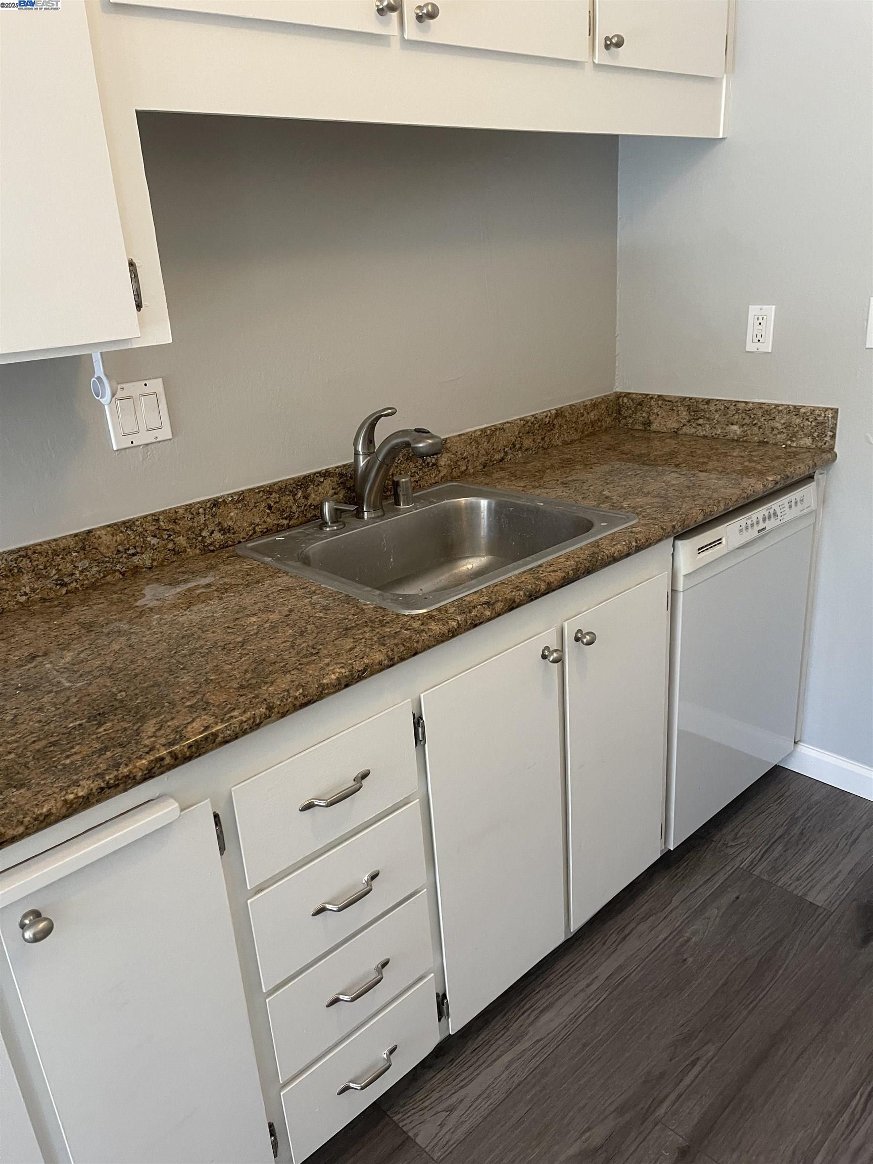 Detail Gallery Image 9 of 41 For 185 Sierra Dr #206,  Walnut Creek,  CA 94596 - 1 Beds | 1 Baths