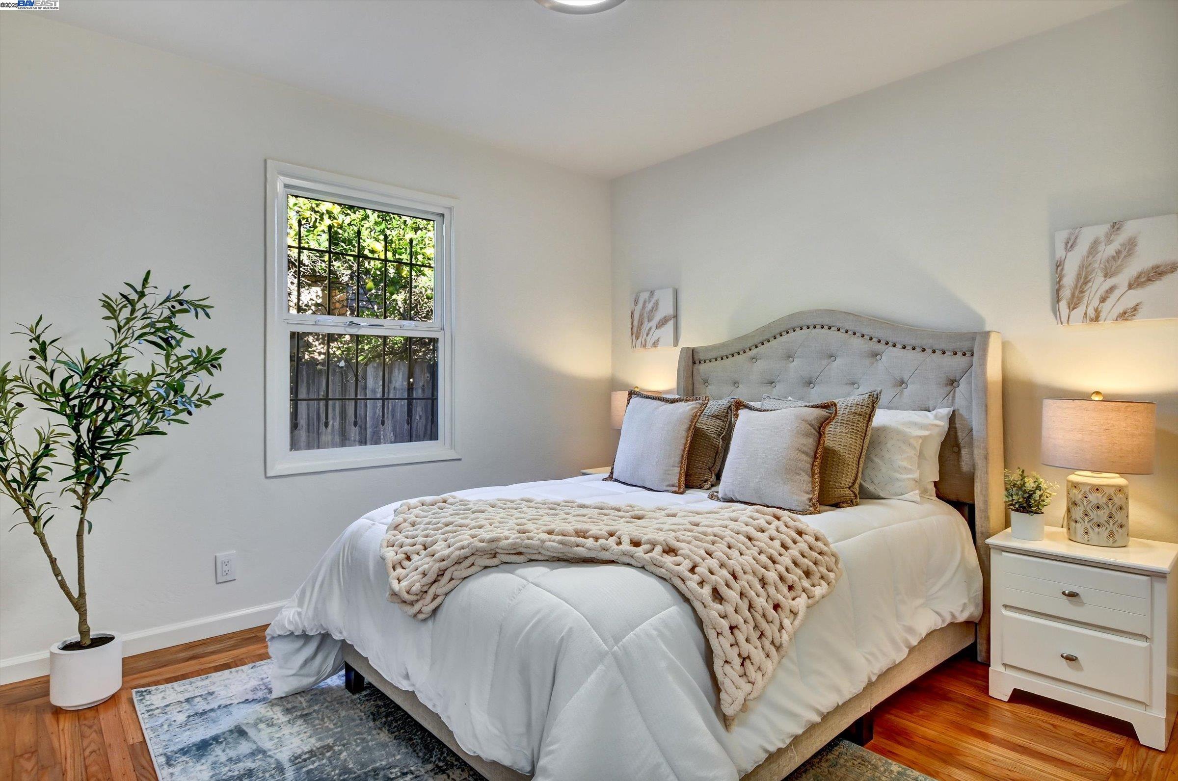 Detail Gallery Image 13 of 17 For 15377 Churchill St, San Leandro,  CA 94579 - 2 Beds | 1 Baths