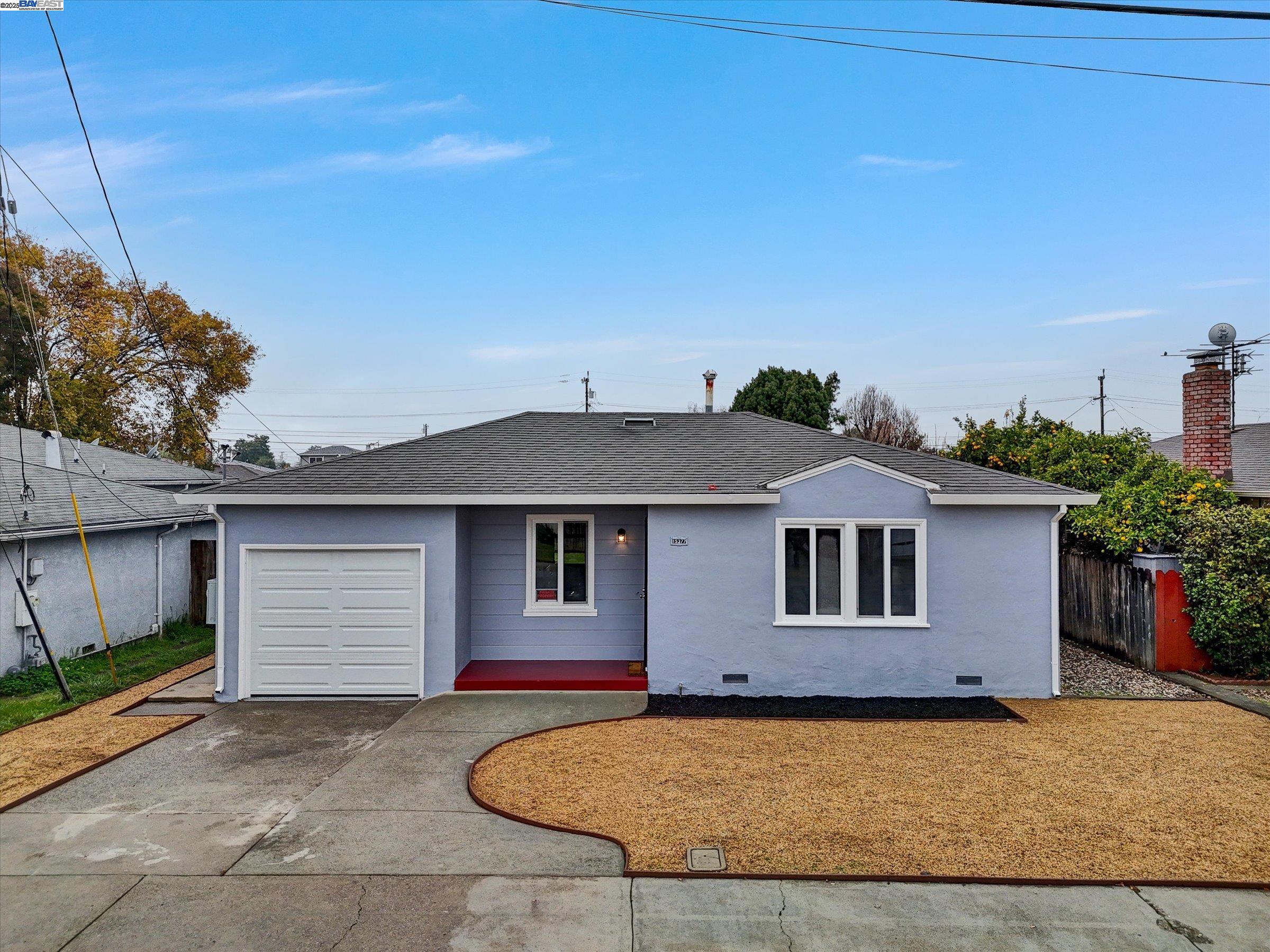 Detail Gallery Image 4 of 28 For 15377 Churchill St, San Leandro,  CA 94579 - 2 Beds | 1 Baths
