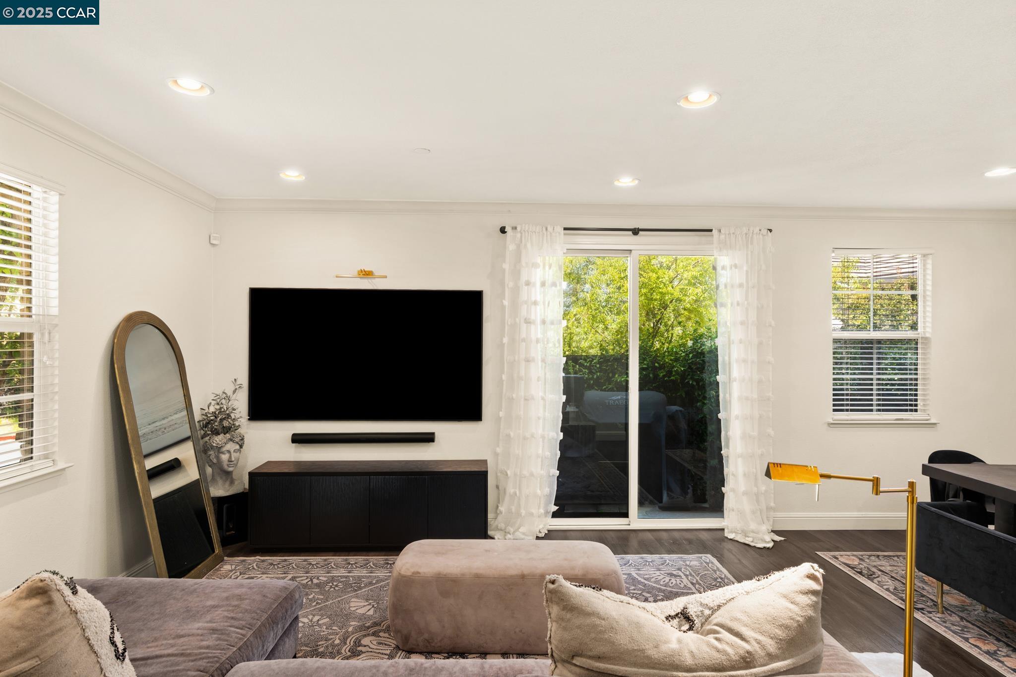 Detail Gallery Image 3 of 25 For 310 Elworthy Ranch Circle, Danville,  CA 94526 - 3 Beds | 2/1 Baths