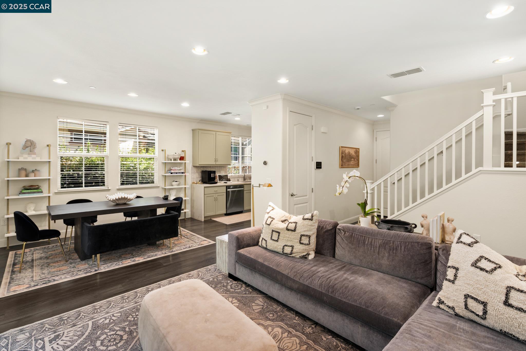 Detail Gallery Image 4 of 25 For 310 Elworthy Ranch Circle, Danville,  CA 94526 - 3 Beds | 2/1 Baths