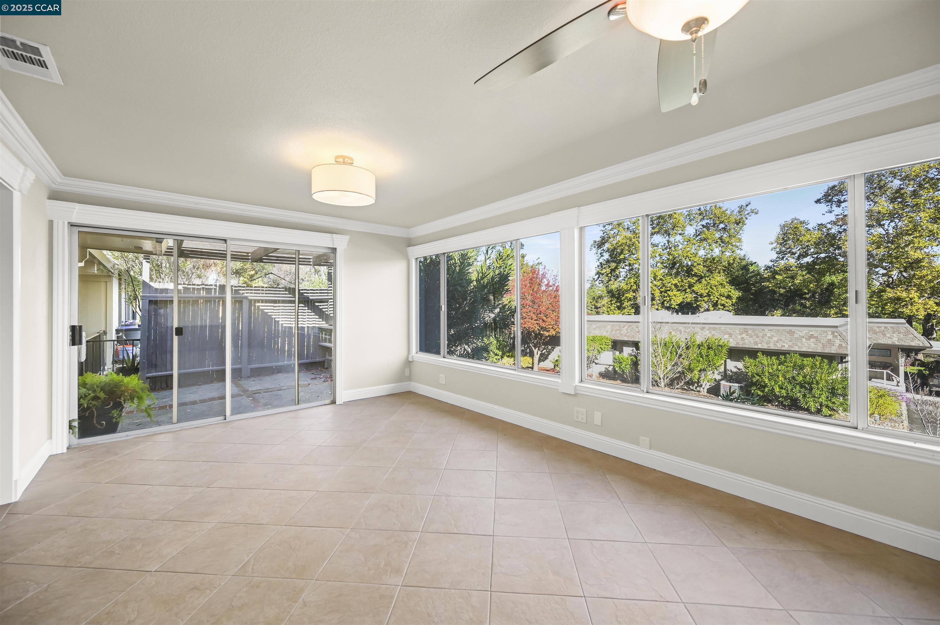 Detail Gallery Image 7 of 16 For 2312 Ptarmigan #1,  Walnut Creek,  CA 94595 - 2 Beds | 2 Baths