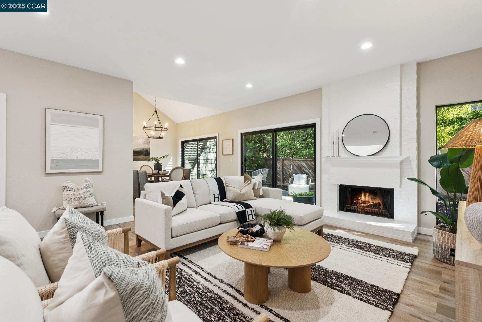 Photo #1: 41119248 Listing: Photo #1