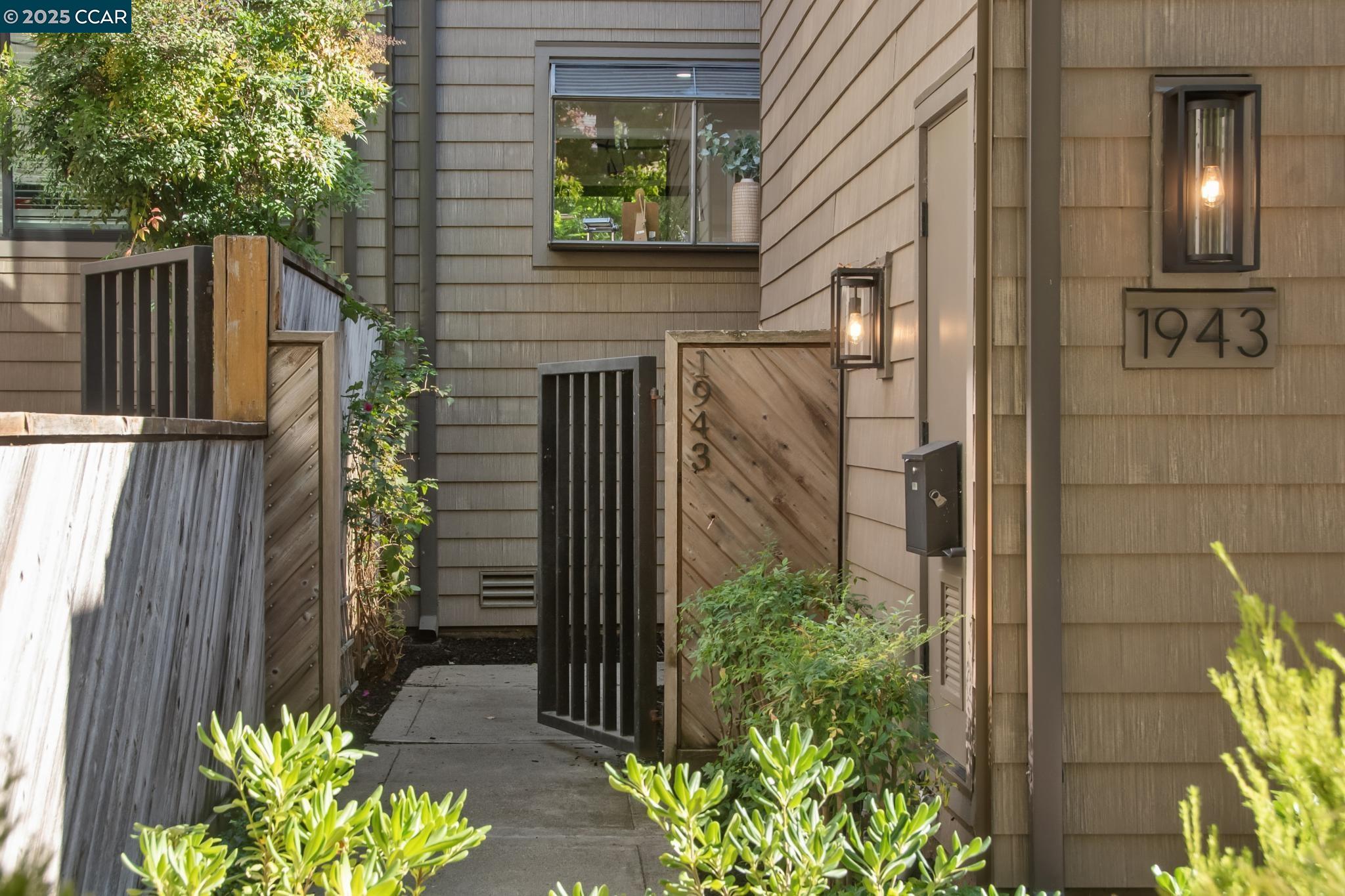 Photo #2: 41119248 Listing: Photo #2