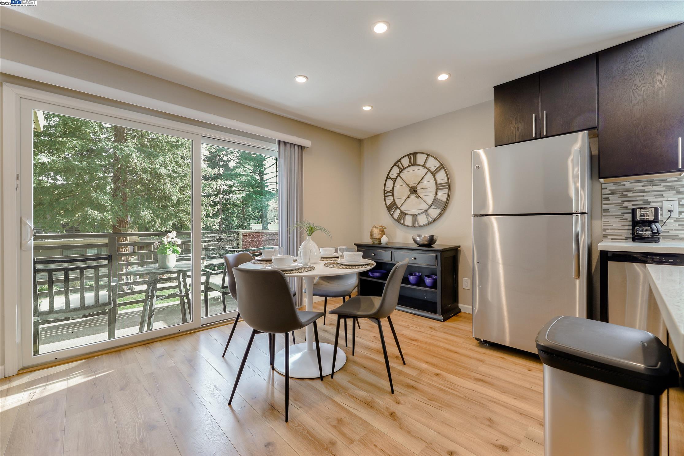 Detail Gallery Image 8 of 14 For 40 Casa Maria Ct, Alamo,  CA 94507 - 2 Beds | 1 Baths