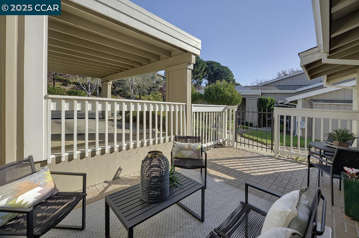Detail Gallery Image 5 of 58 For 975 Terra California Dr #1,  Walnut Creek,  CA 94595 - 2 Beds | 2 Baths