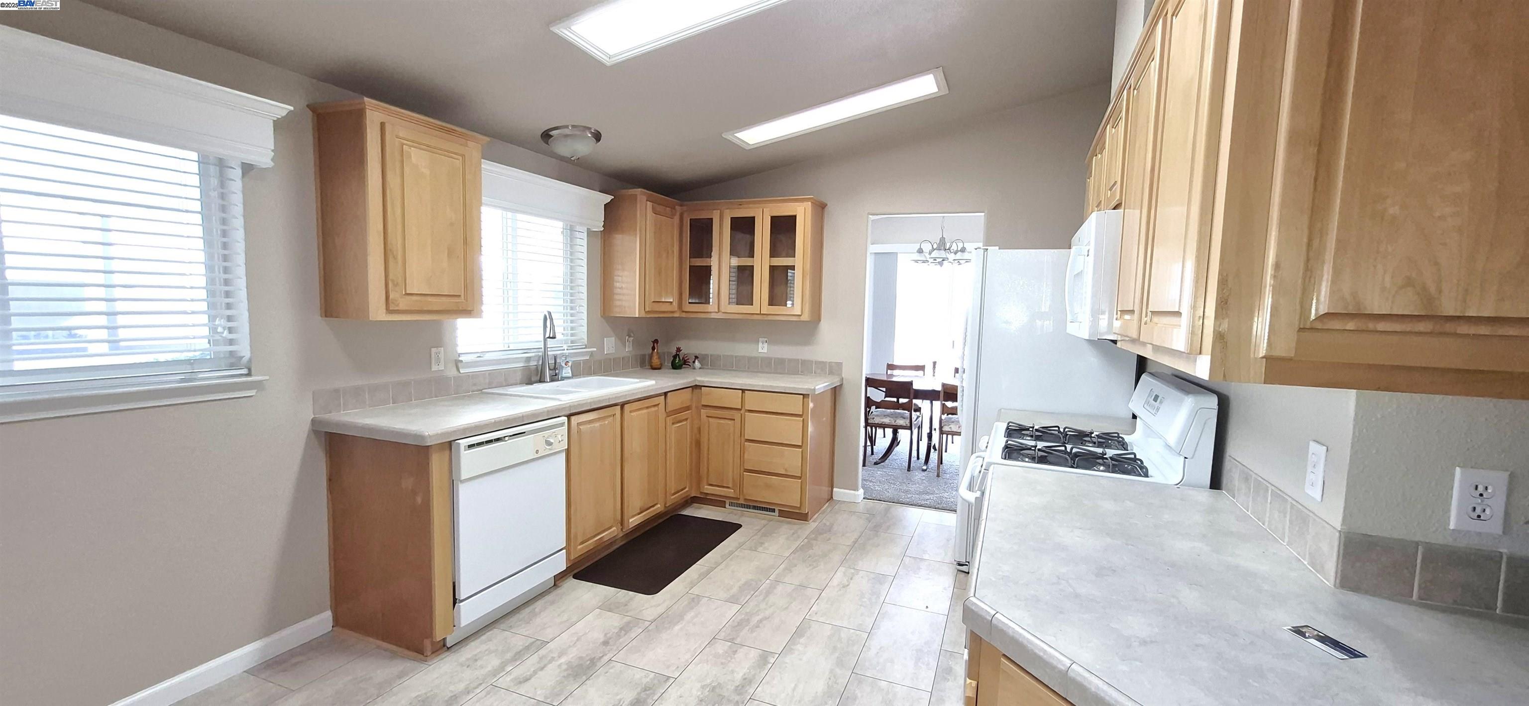 Detail Gallery Image 13 of 29 For 3263 Vineyard Ave #174,  Pleasanton,  CA 94566 - 3 Beds | 2 Baths