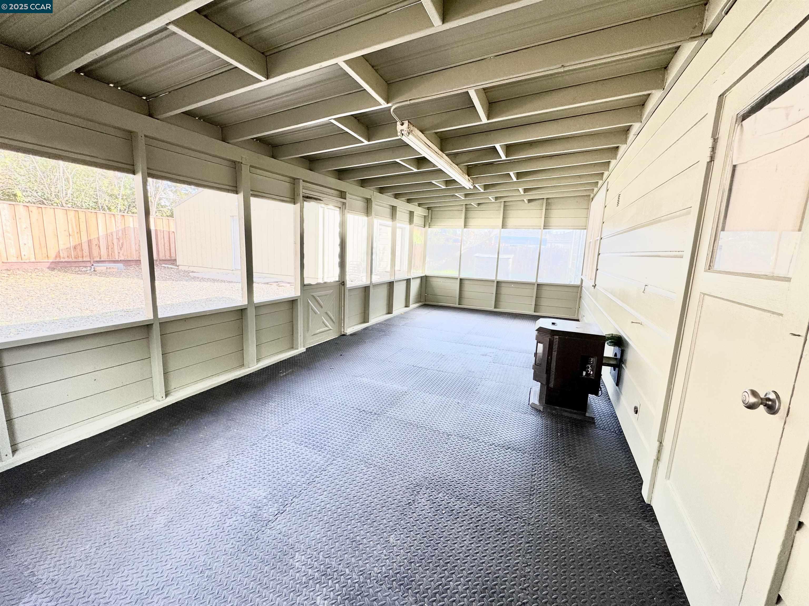 Detail Gallery Image 17 of 25 For 1834 Venice Dr, Concord,  CA 94519 - 3 Beds | 1 Baths