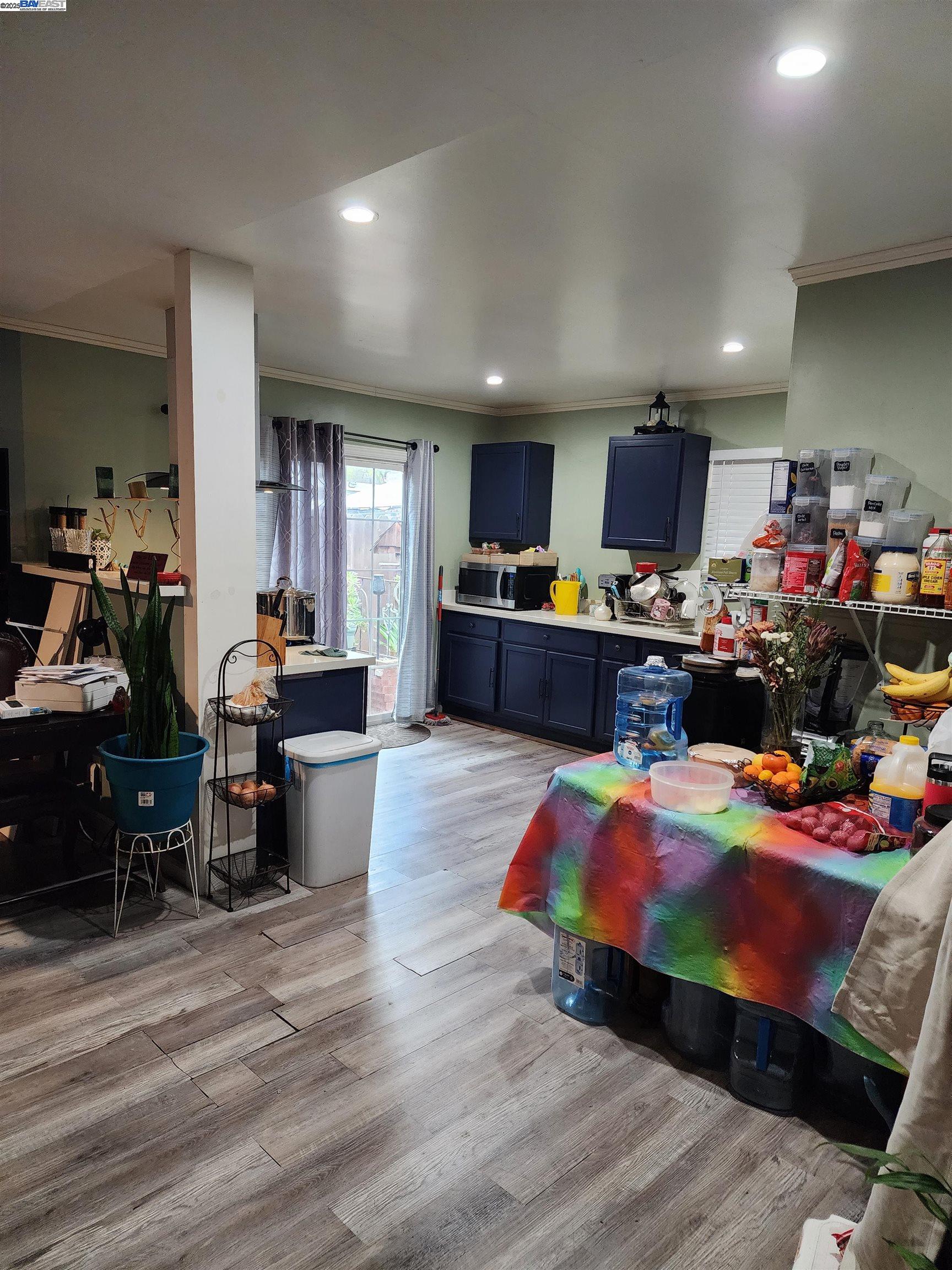 Detail Gallery Image 9 of 17 For 3026 N American, Stockton,  CA 95204 - 2 Beds | 2 Baths