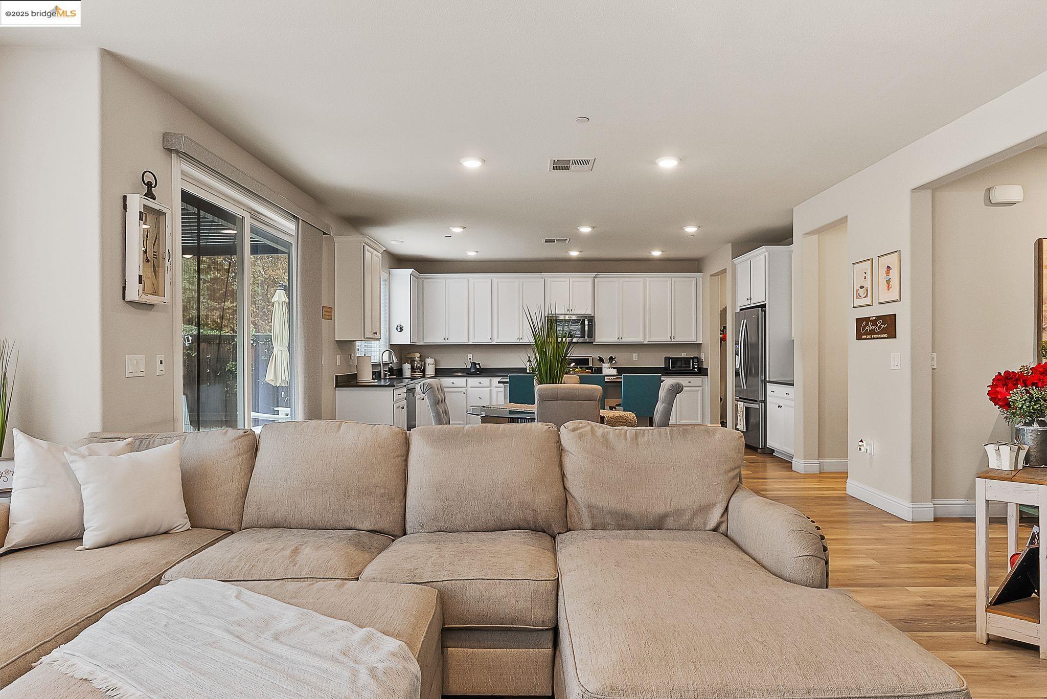 Detail Gallery Image 12 of 51 For 716 Cabada Dr, Brentwood,  CA 94513 - 4 Beds | 3/1 Baths