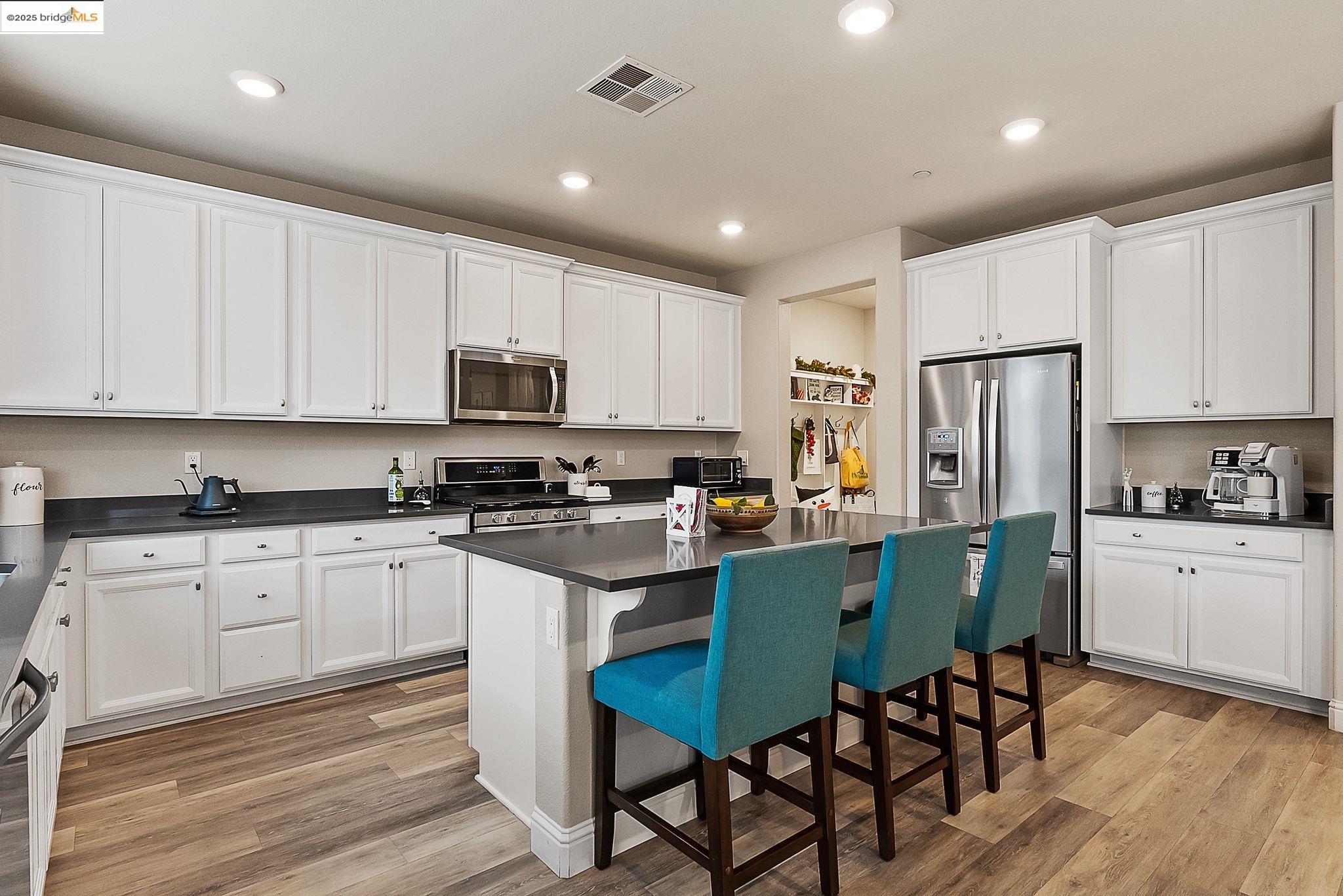 Detail Gallery Image 15 of 51 For 716 Cabada Dr, Brentwood,  CA 94513 - 4 Beds | 3/1 Baths