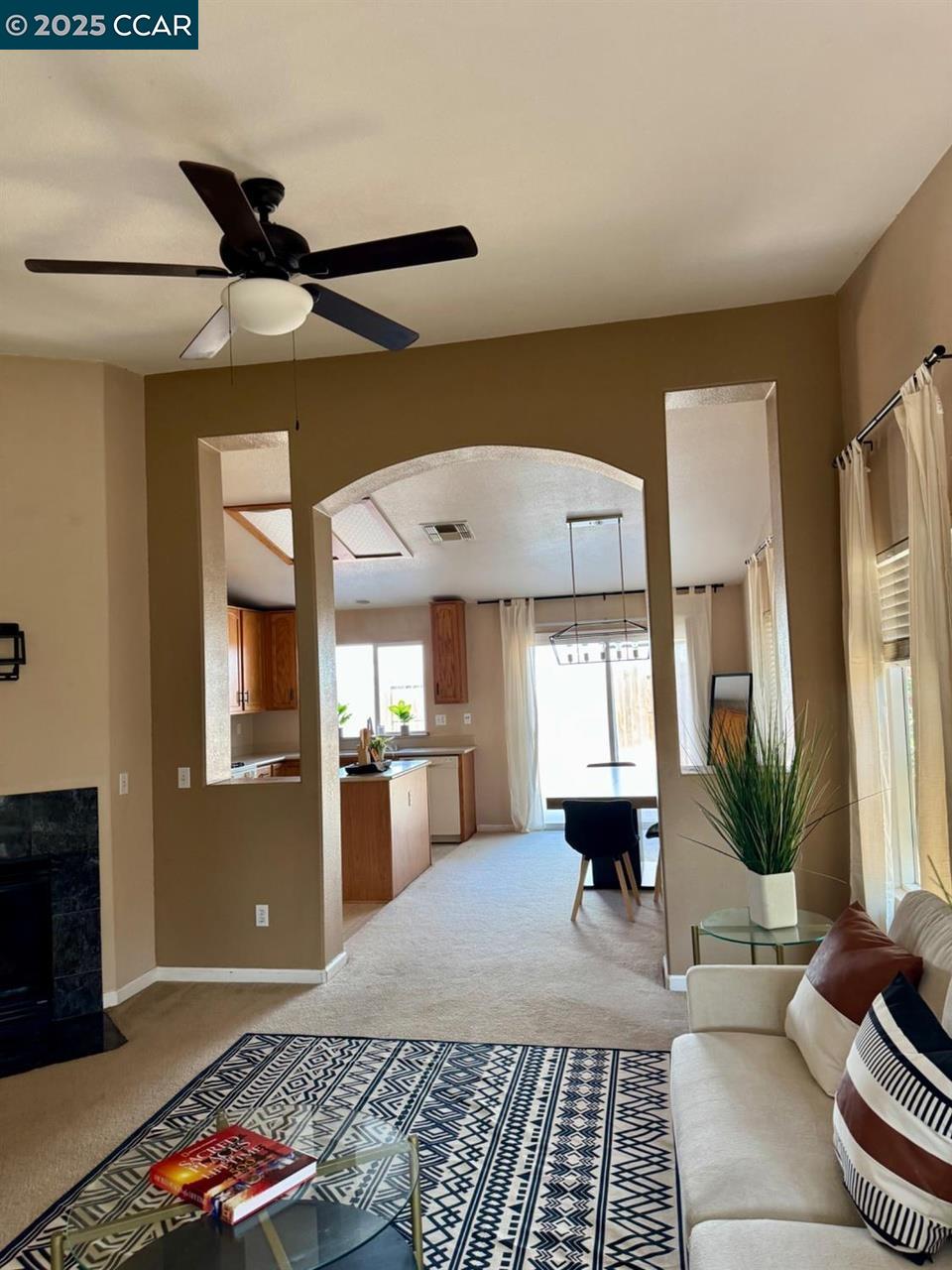 Detail Gallery Image 6 of 9 For 1384 Almador Ter, Atwater,  CA 95301 - 4 Beds | 2 Baths