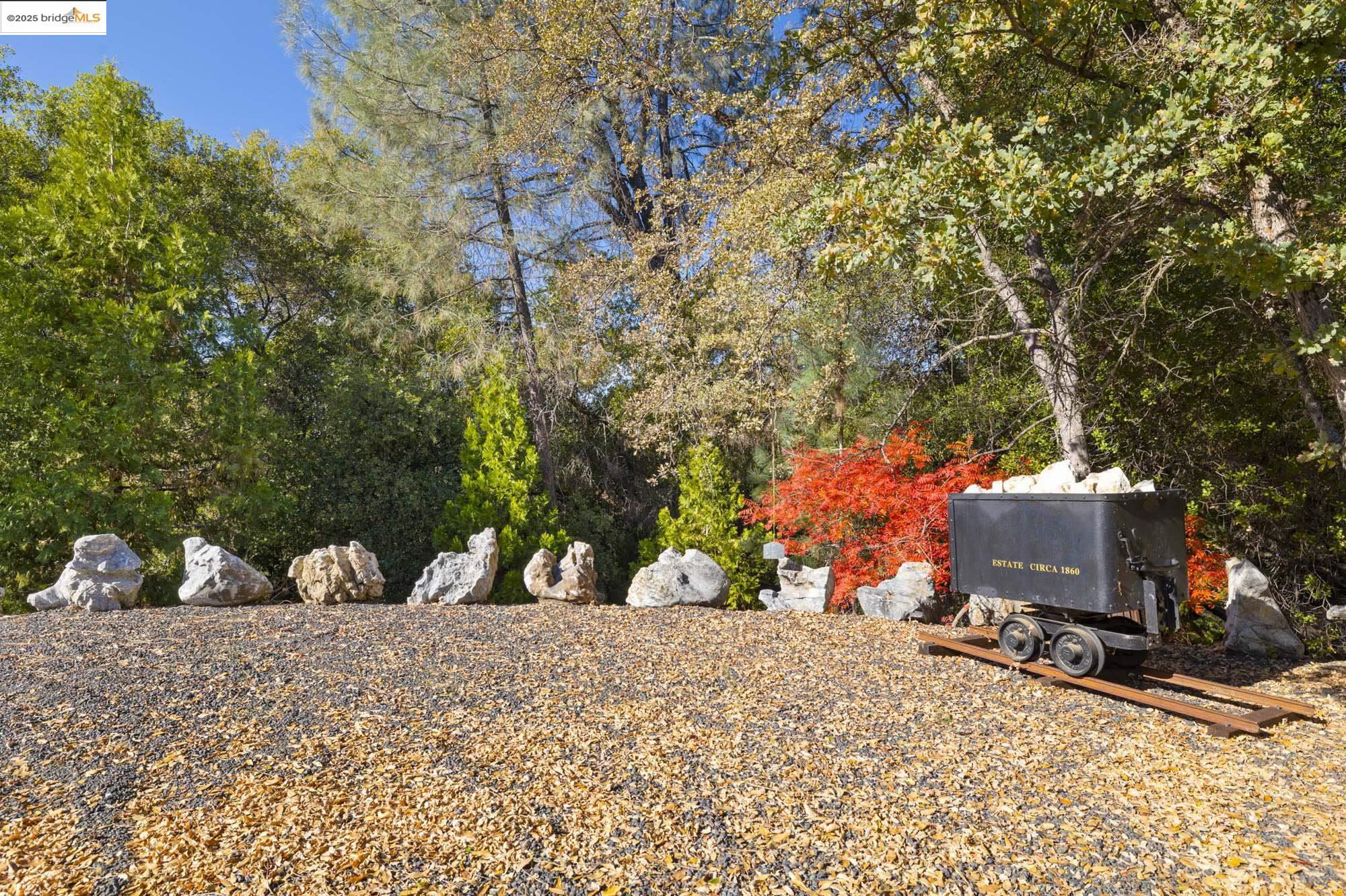 Detail Gallery Image 11 of 40 For Old Bald Mountain Rd., Sonora,  CA 95370 - 5 Beds | 4 Baths