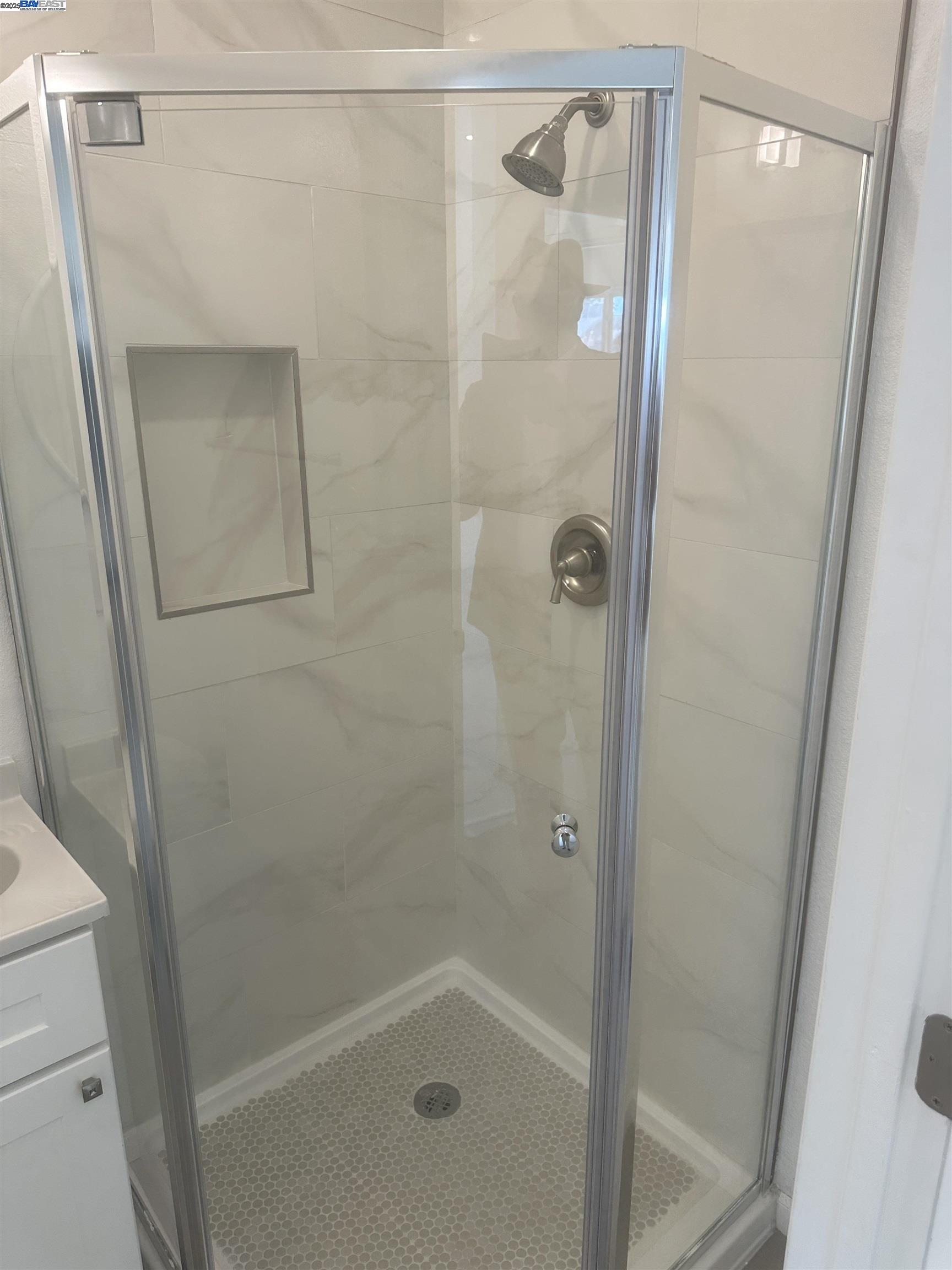 Detail Gallery Image 13 of 18 For , Oakland,  CA 94608-0000 - – Beds | – Baths