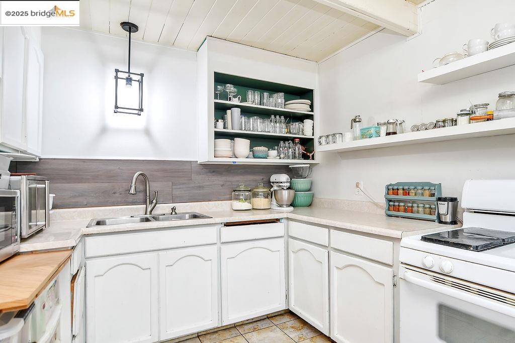 Detail Gallery Image 8 of 26 For 46 Beach Dr, Bay Point,  CA 94565 - 2 Beds | 1 Baths