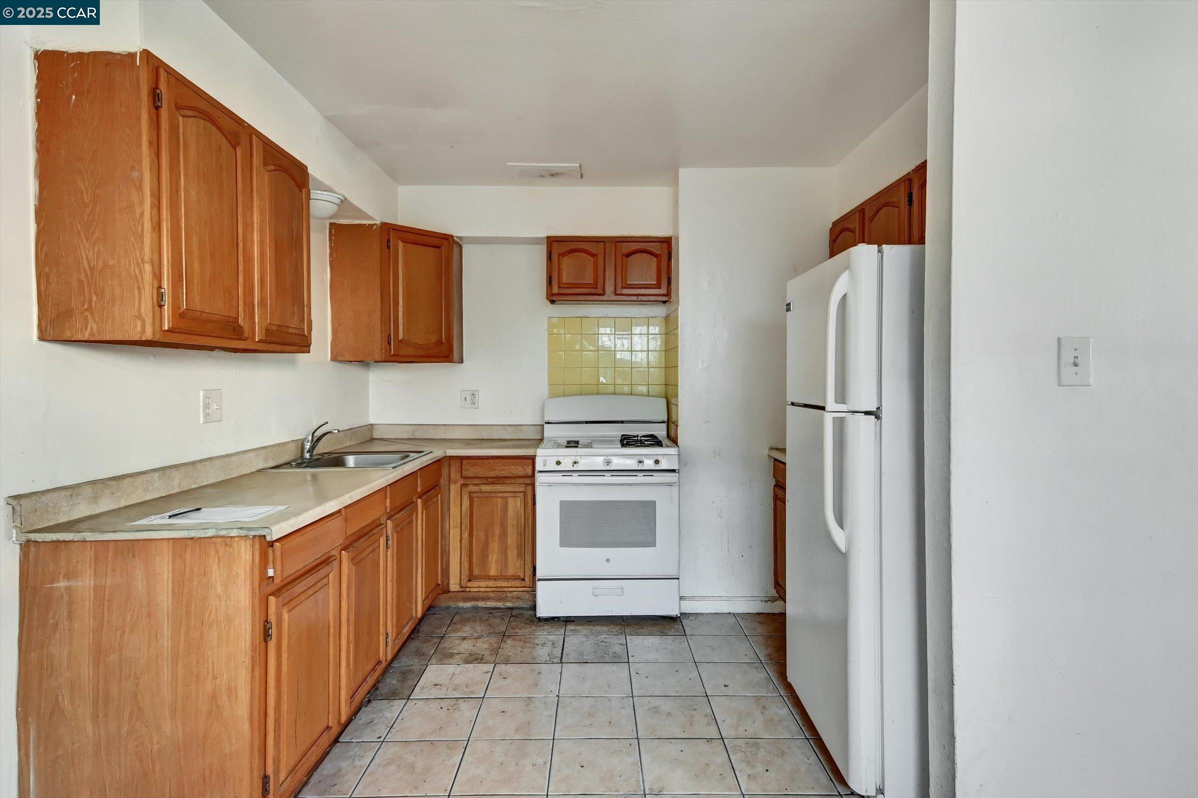 Detail Gallery Image 13 of 20 For 428 9th St, Richmond,  CA 94804 - – Beds | – Baths