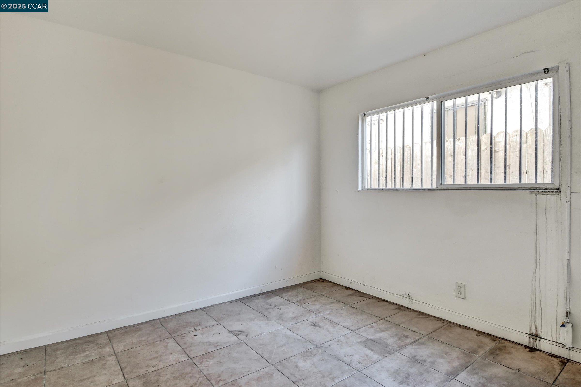 Detail Gallery Image 16 of 20 For 428 9th St, Richmond,  CA 94804 - – Beds | – Baths