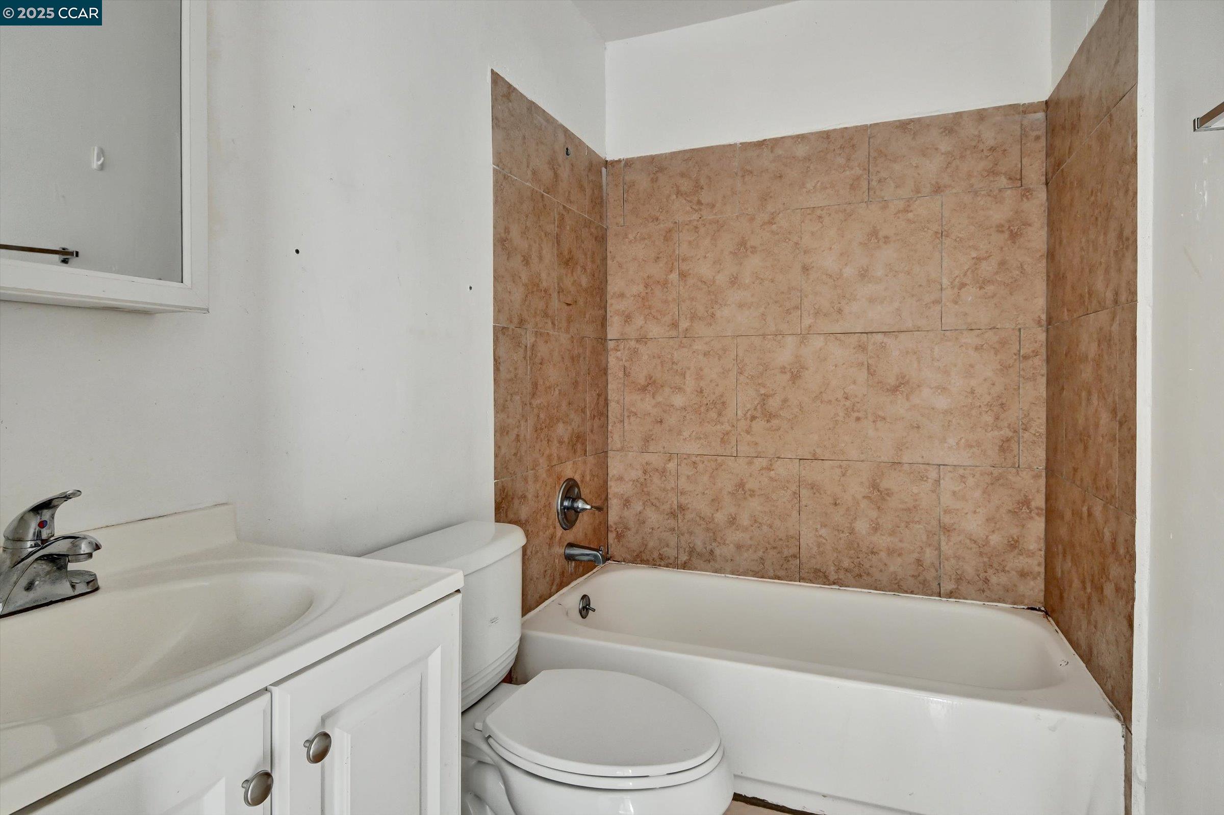 Detail Gallery Image 18 of 20 For 428 9th St, Richmond,  CA 94804 - – Beds | – Baths