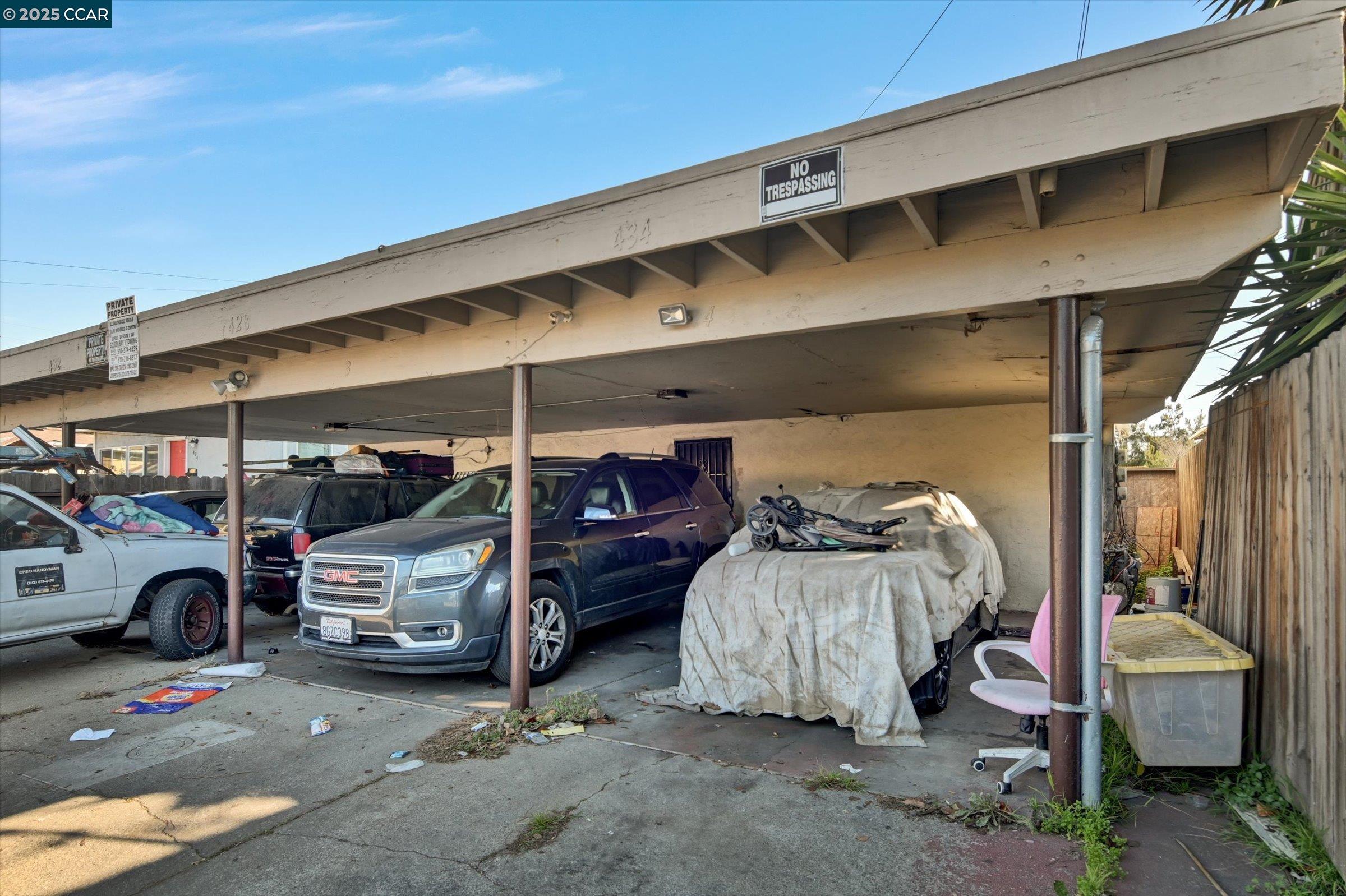 Detail Gallery Image 4 of 20 For 428 9th St, Richmond,  CA 94804 - – Beds | – Baths