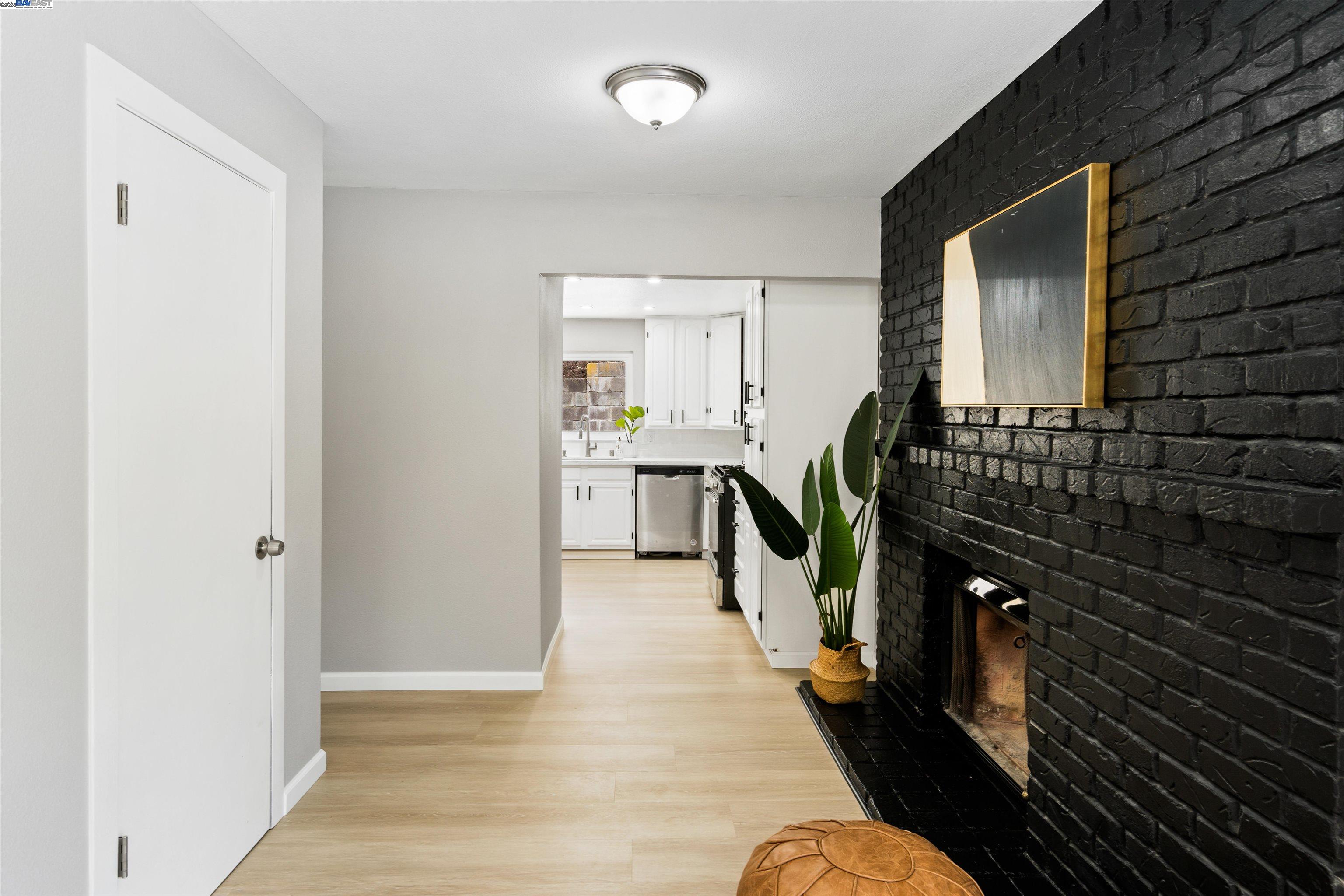 Detail Gallery Image 23 of 49 For 6330 Tri Lane, El Sobrante,  CA 94803 - 5 Beds | 3 Baths