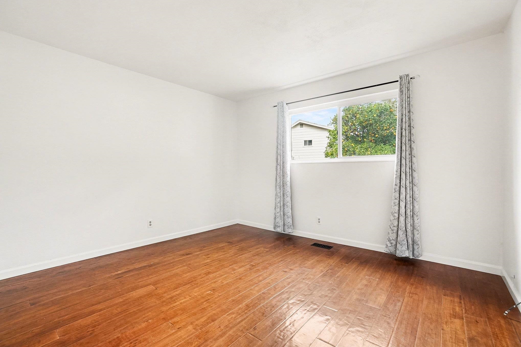 Detail Gallery Image 18 of 25 For 1833 Camino Estrada, Concord,  CA 94521 - 3 Beds | 2 Baths