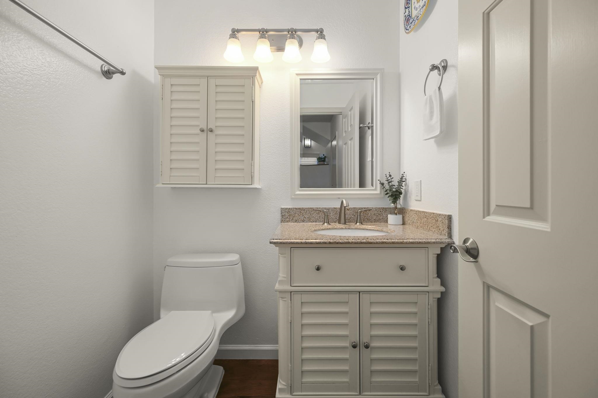 Detail Gallery Image 13 of 34 For 415 Orchard View Ave, Martinez,  CA 94553 - 3 Beds | 2/1 Baths