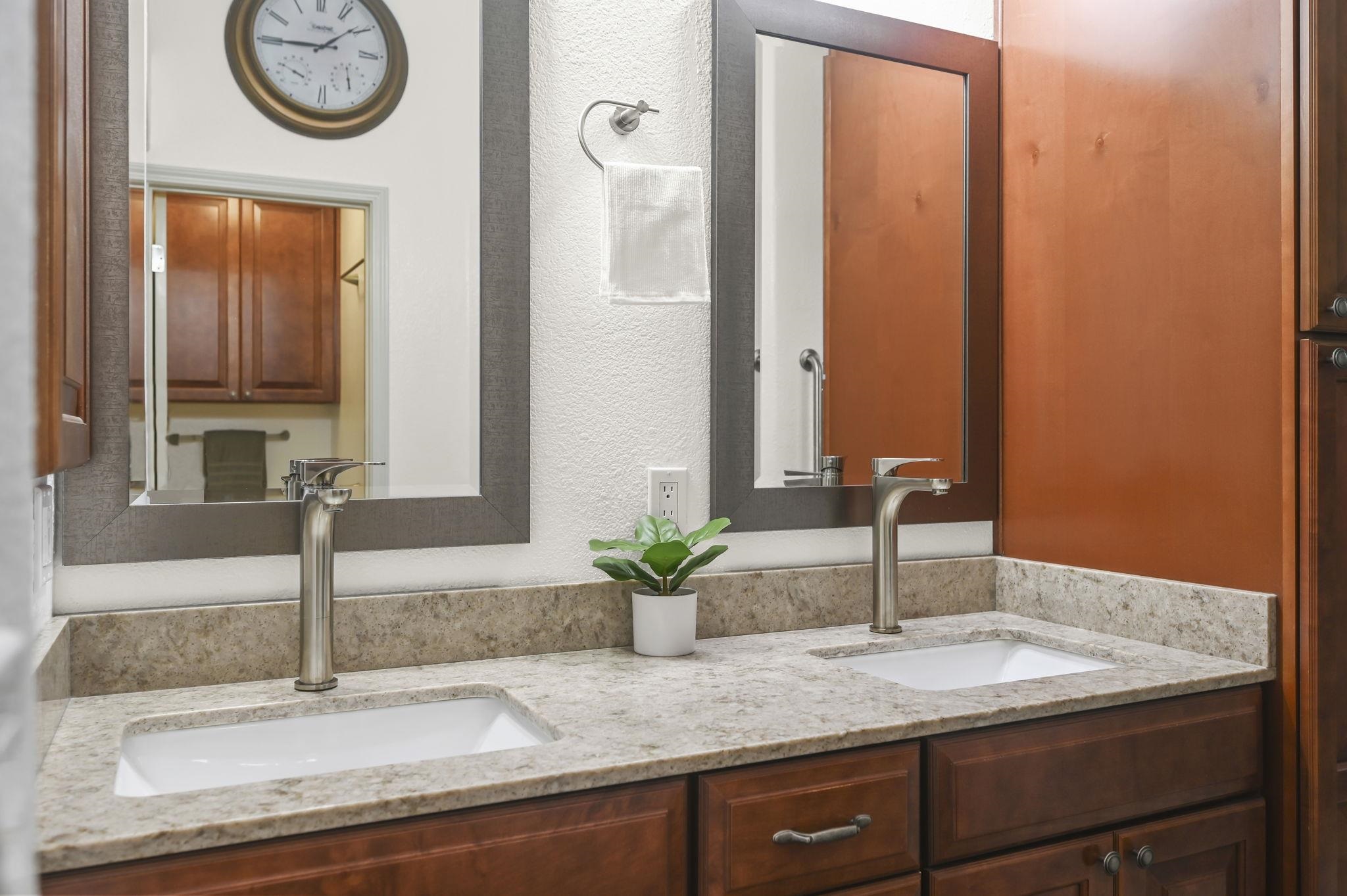 Detail Gallery Image 19 of 34 For 415 Orchard View Ave, Martinez,  CA 94553 - 3 Beds | 2/1 Baths