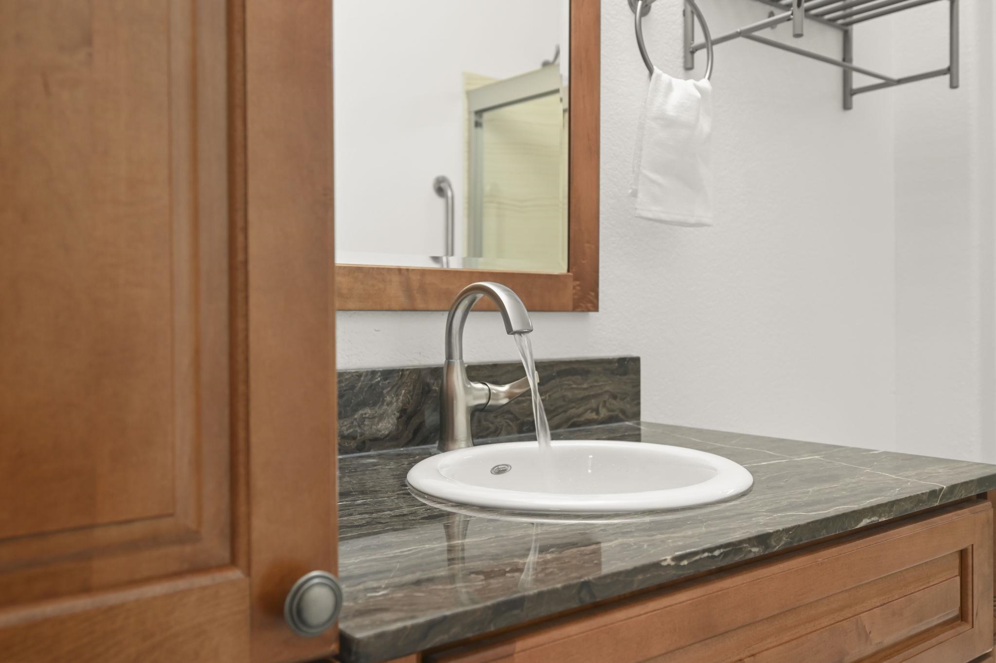 Detail Gallery Image 23 of 34 For 415 Orchard View Ave, Martinez,  CA 94553 - 3 Beds | 2/1 Baths