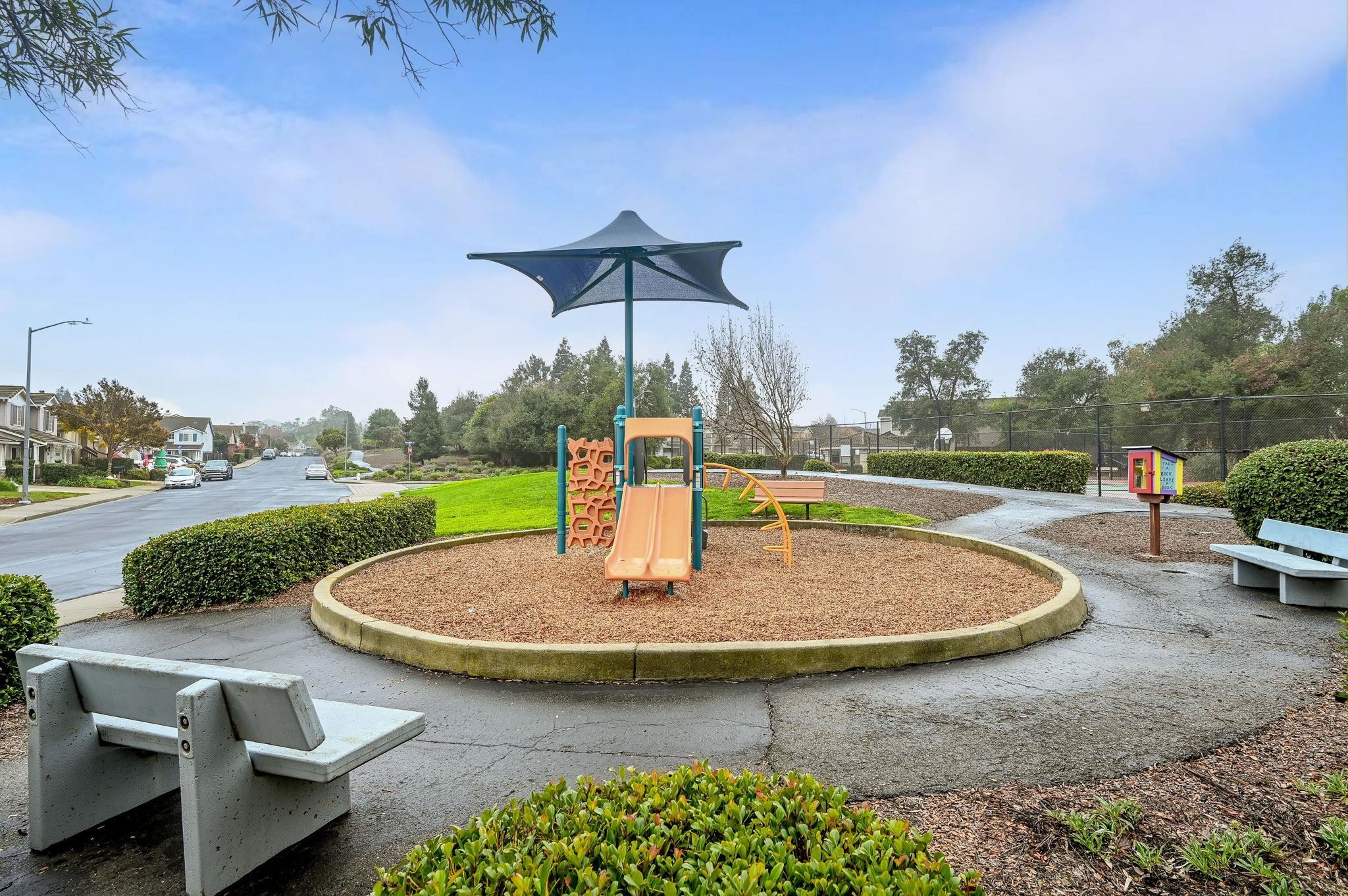 Detail Gallery Image 33 of 34 For 415 Orchard View Ave, Martinez,  CA 94553 - 3 Beds | 2/1 Baths