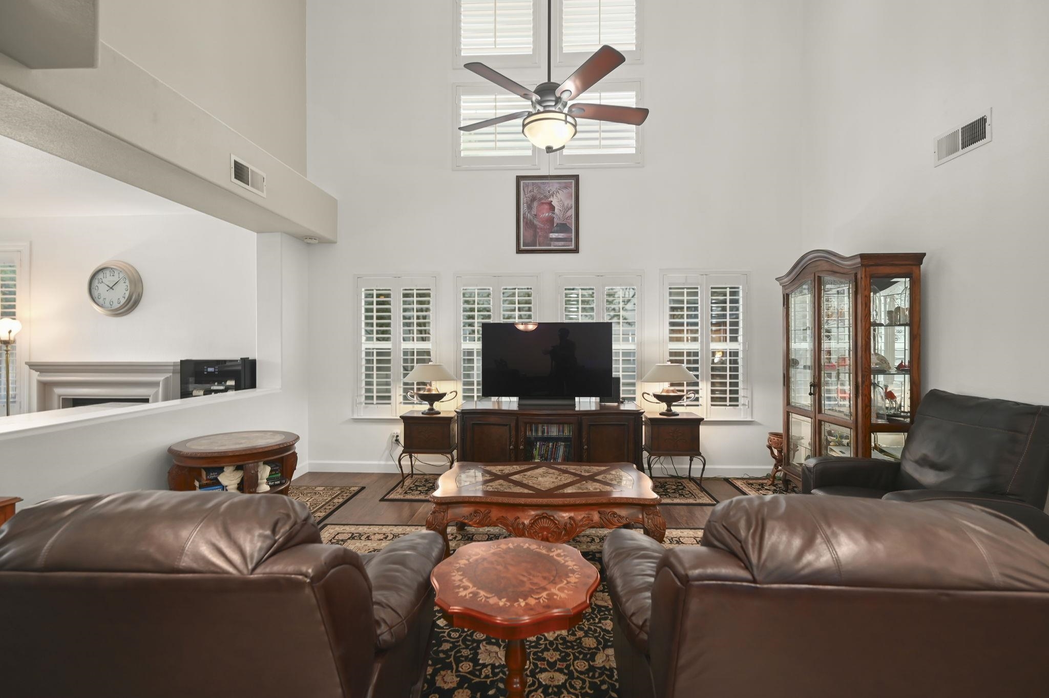 Detail Gallery Image 5 of 34 For 415 Orchard View Ave, Martinez,  CA 94553 - 3 Beds | 2/1 Baths