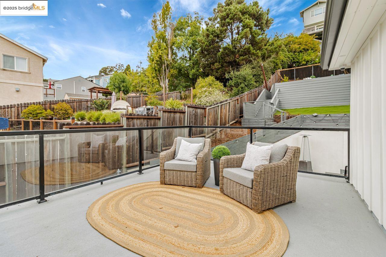 Detail Gallery Image 20 of 60 For 7900 Michigan Ave, Oakland,  CA 94605 - 5 Beds | 4 Baths