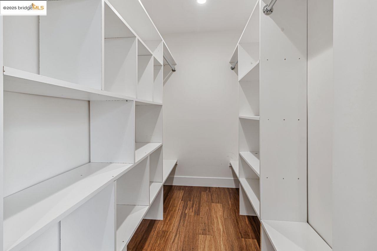 Detail Gallery Image 28 of 60 For 7900 Michigan Ave, Oakland,  CA 94605 - 5 Beds | 4 Baths