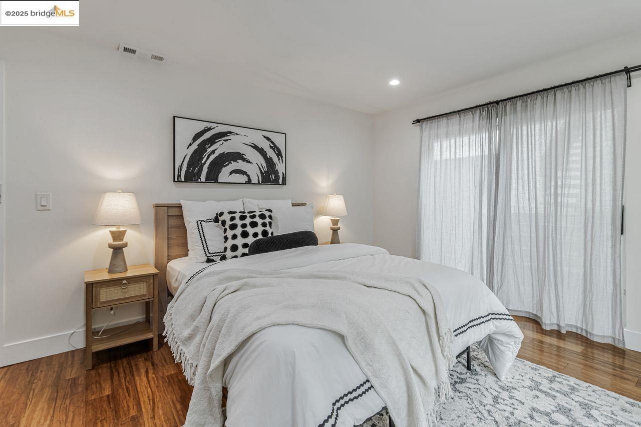 Detail Gallery Image 33 of 60 For 7900 Michigan Ave, Oakland,  CA 94605 - 5 Beds | 4 Baths