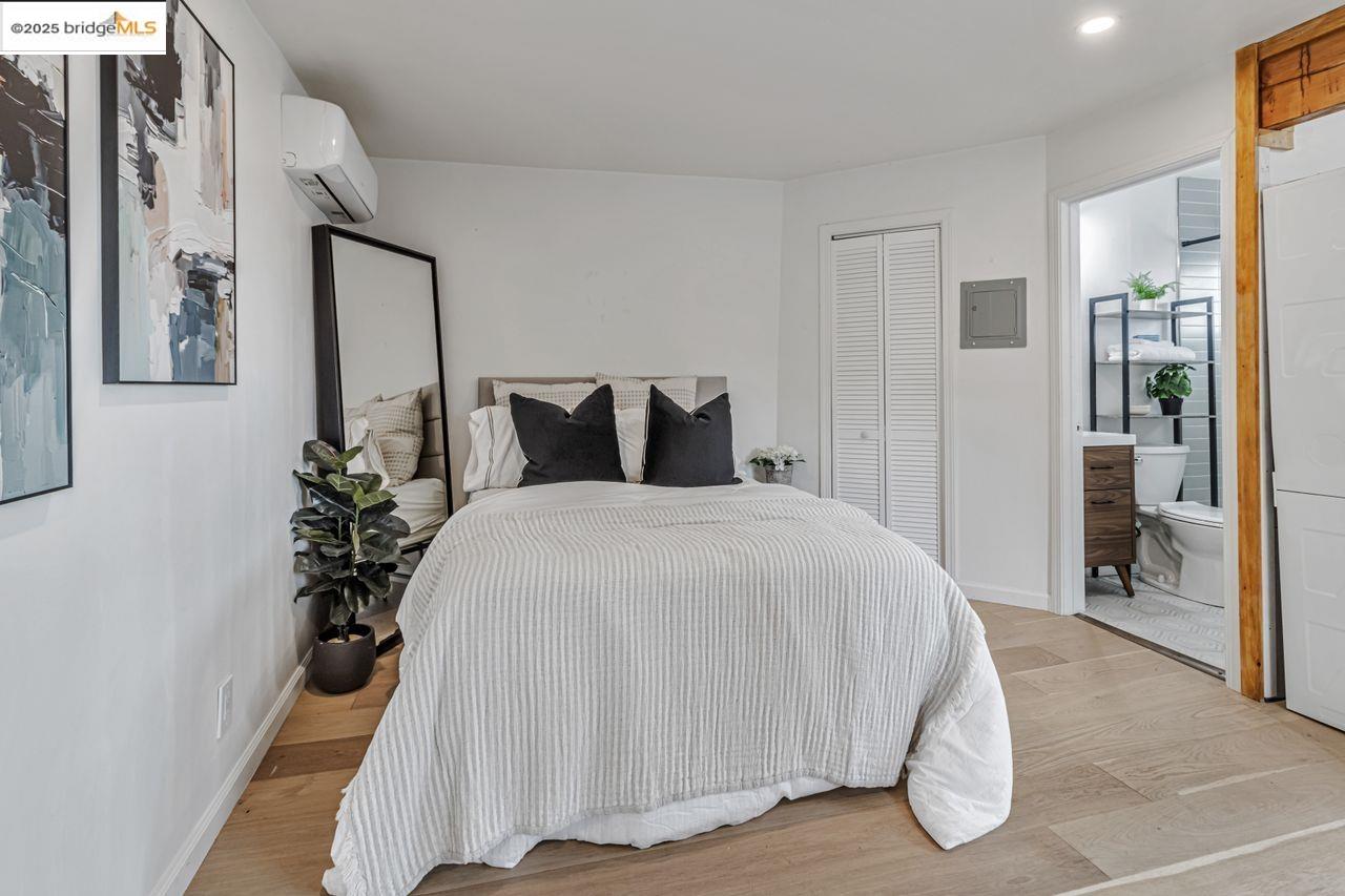 Detail Gallery Image 35 of 60 For 7900 Michigan Ave, Oakland,  CA 94605 - 5 Beds | 4 Baths