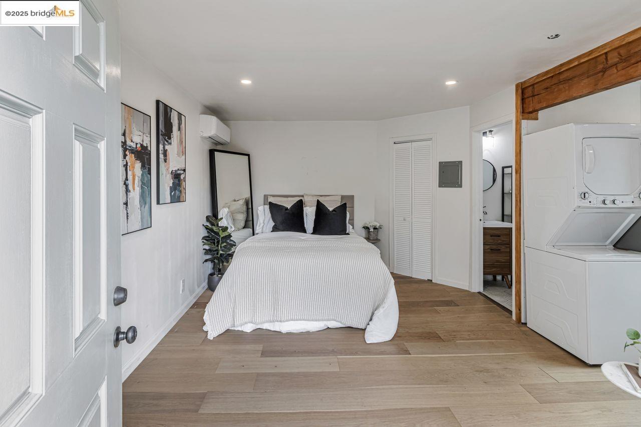 Detail Gallery Image 36 of 60 For 7900 Michigan Ave, Oakland,  CA 94605 - 5 Beds | 4 Baths