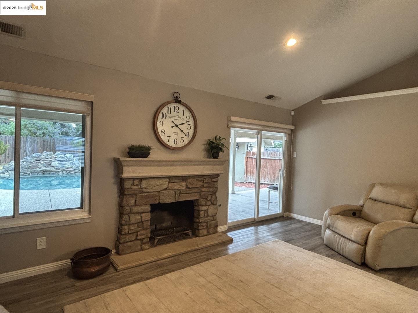 Detail Gallery Image 15 of 24 For 1740 S Teddy St, Visalia,  CA 93277 - 3 Beds | 2 Baths