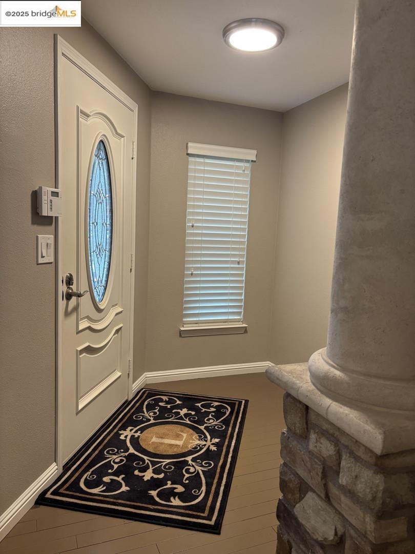 Detail Gallery Image 10 of 24 For 1740 S Teddy St, Visalia,  CA 93277 - 3 Beds | 2 Baths