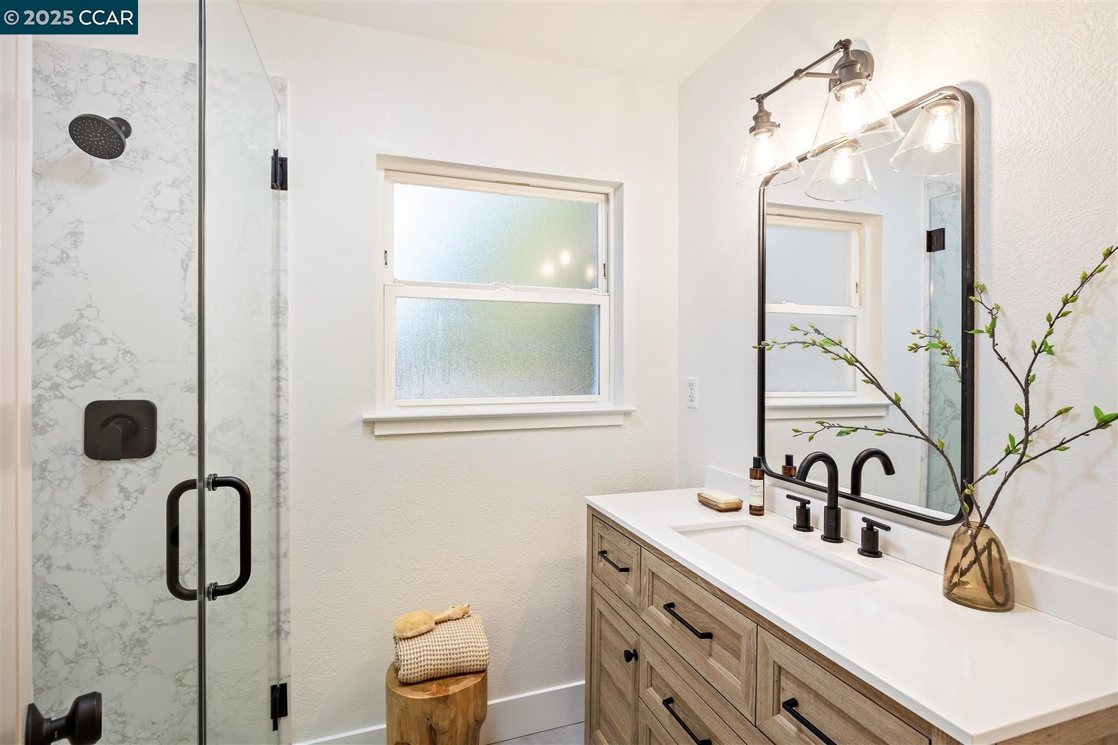 Detail Gallery Image 25 of 56 For 4121 Kensington Dr, Concord,  CA 94521 - 4 Beds | 2 Baths