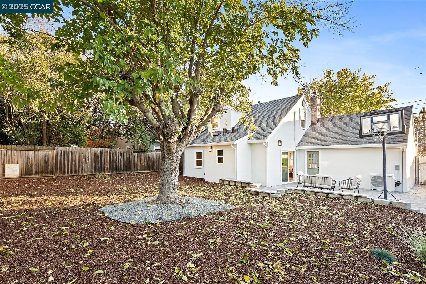 Detail Gallery Image 31 of 56 For 4121 Kensington Dr, Concord,  CA 94521 - 4 Beds | 2 Baths