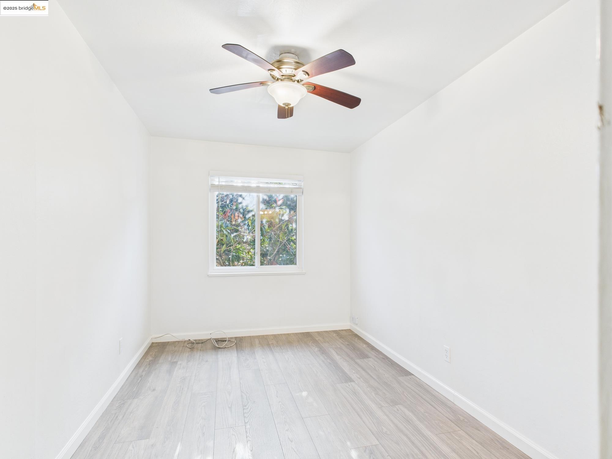 Detail Gallery Image 12 of 16 For 3807 Opal St, Oakland,  CA 94609 - 1 Beds | 1 Baths