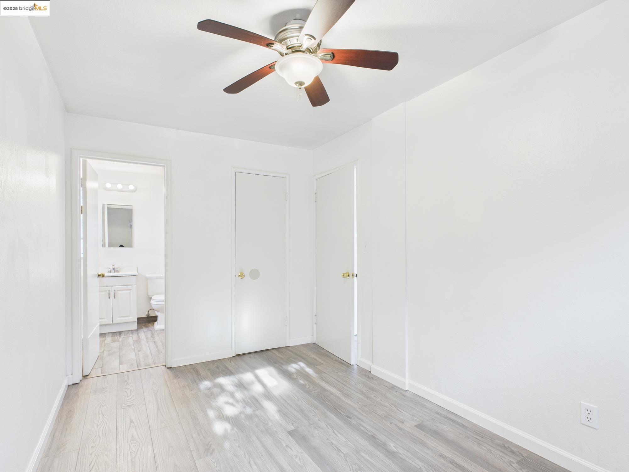 Detail Gallery Image 13 of 16 For 3807 Opal St, Oakland,  CA 94609 - 1 Beds | 1 Baths