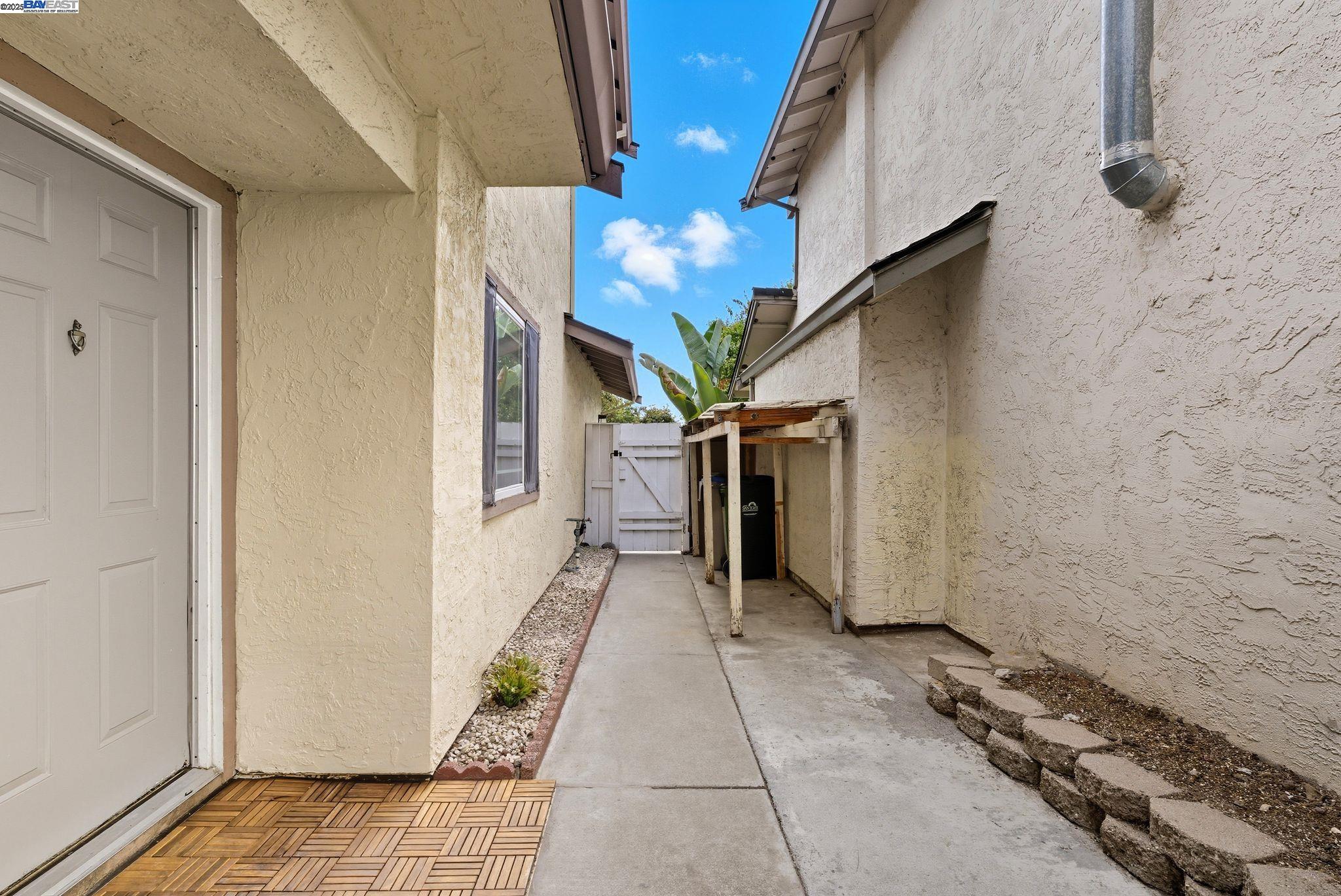 Detail Gallery Image 30 of 50 For 1860 Home Gate Dr, San Jose,  CA 95148 - 3 Beds | 2/1 Baths