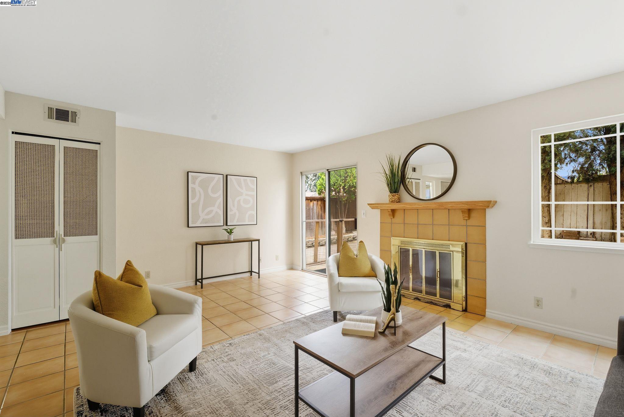 Detail Gallery Image 4 of 50 For 1860 Home Gate Dr, San Jose,  CA 95148 - 3 Beds | 2/1 Baths