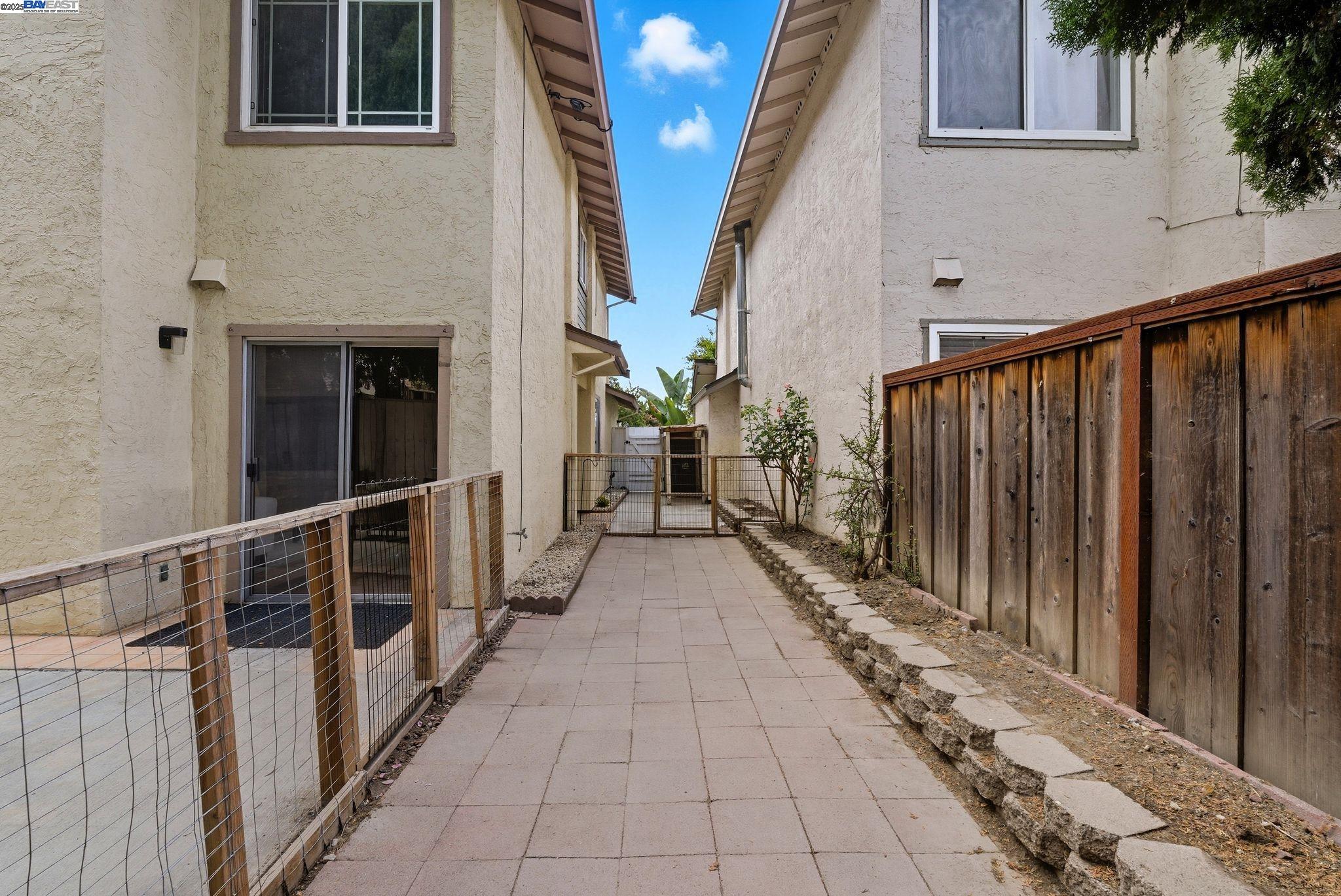 Detail Gallery Image 31 of 50 For 1860 Home Gate Dr, San Jose,  CA 95148 - 3 Beds | 2/1 Baths