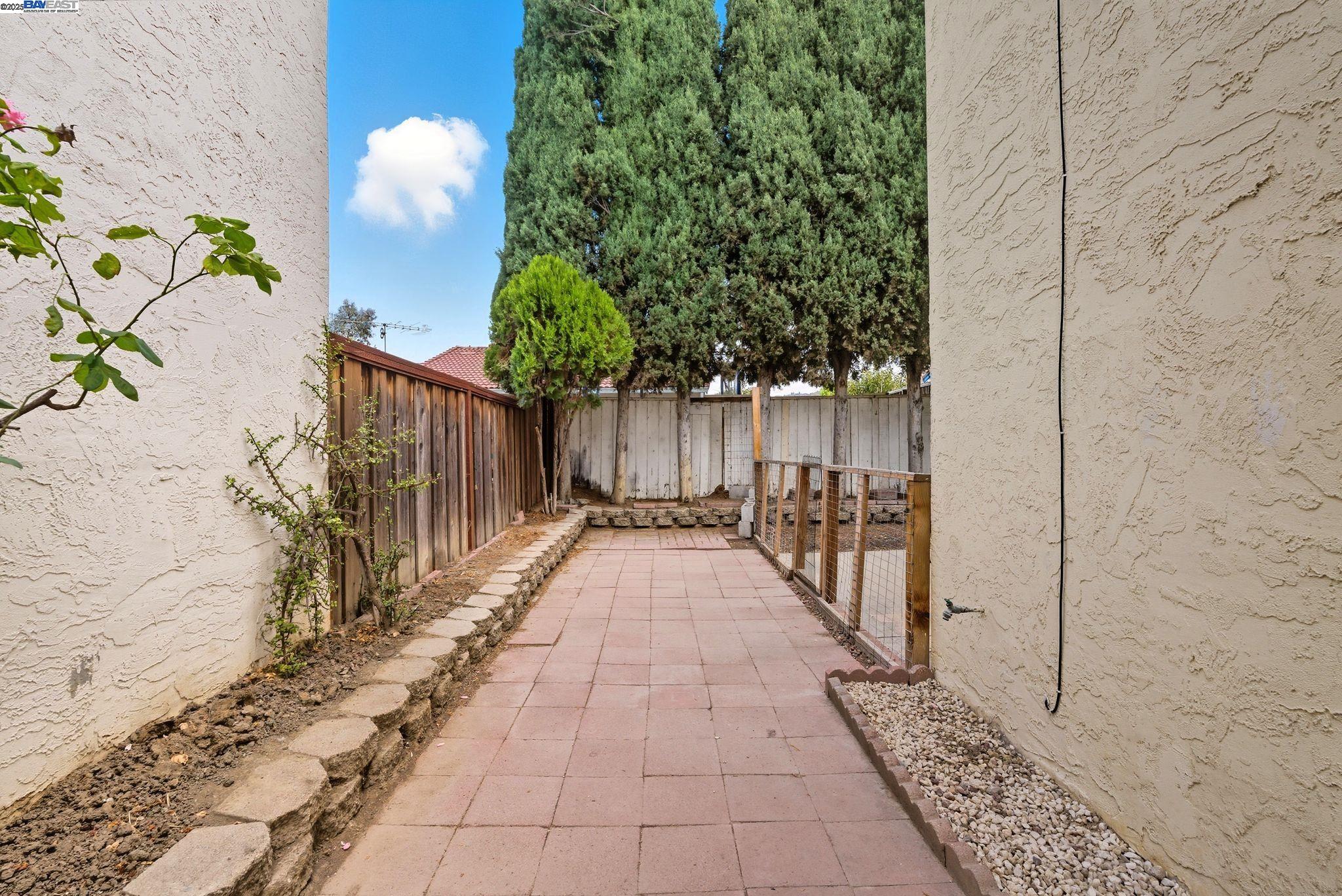 Detail Gallery Image 32 of 50 For 1860 Home Gate Dr, San Jose,  CA 95148 - 3 Beds | 2/1 Baths