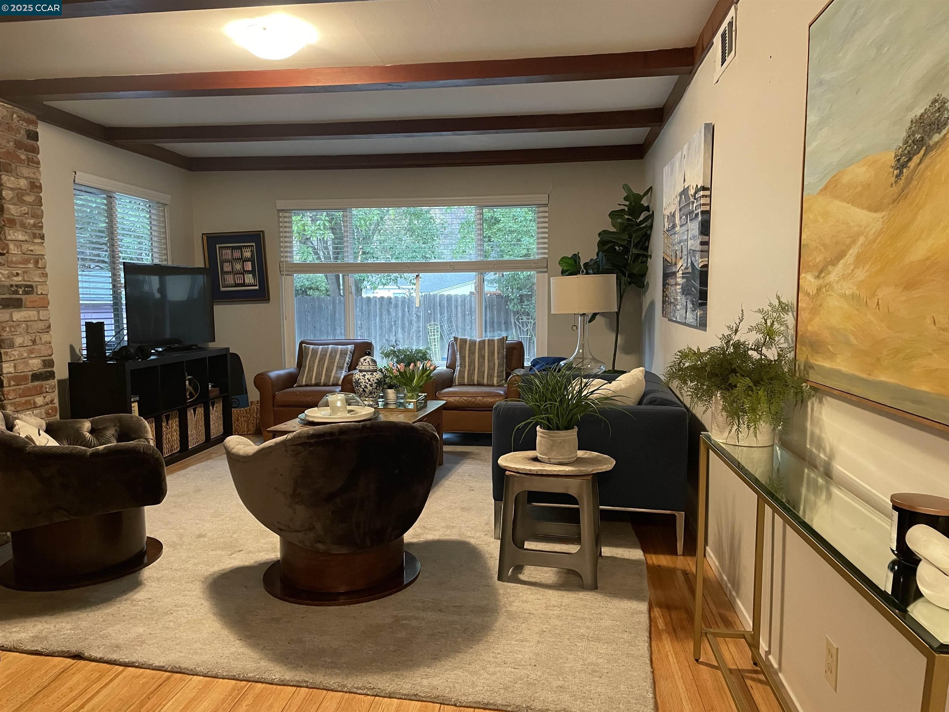 Detail Gallery Image 11 of 14 For 926 Moon Ct, Lafayette,  CA 94549 - 3 Beds | 2 Baths