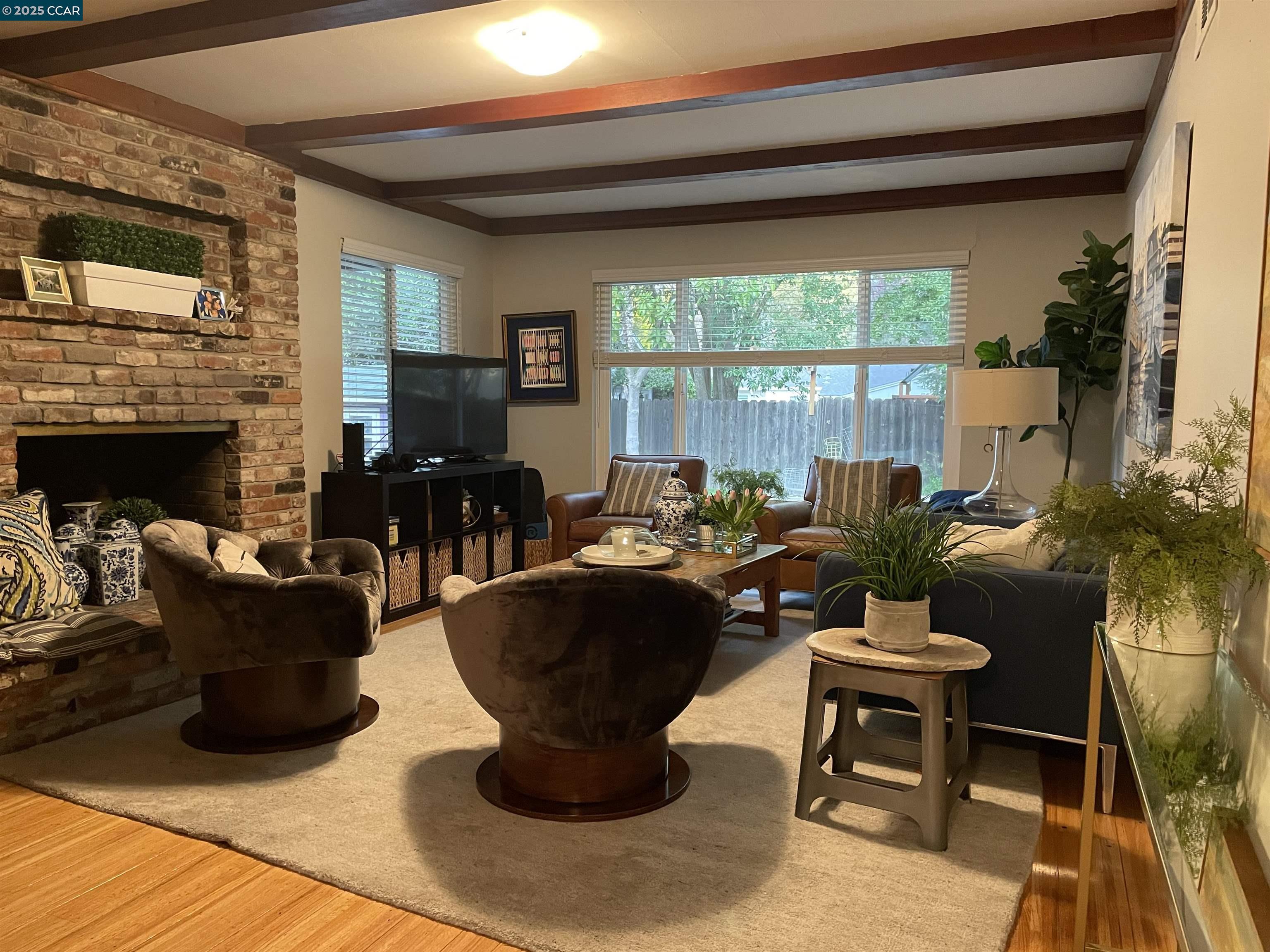 Detail Gallery Image 3 of 14 For 926 Moon Ct, Lafayette,  CA 94549 - 3 Beds | 2 Baths